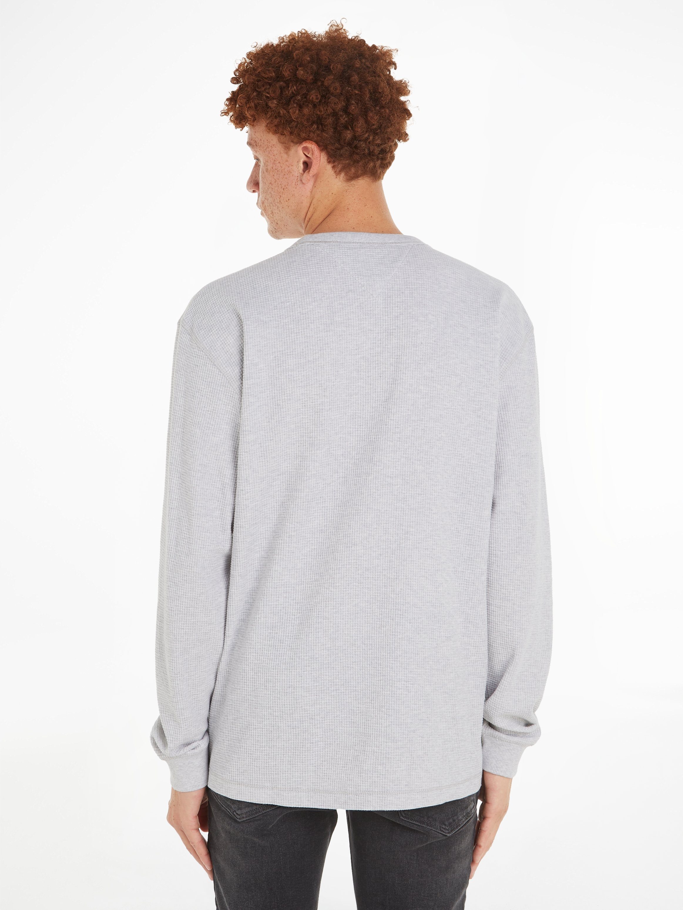 TOMMY JEANS Shirt met lange mouwen TJM REG LS WAFFLE TEE met merklabel op de tailleband
