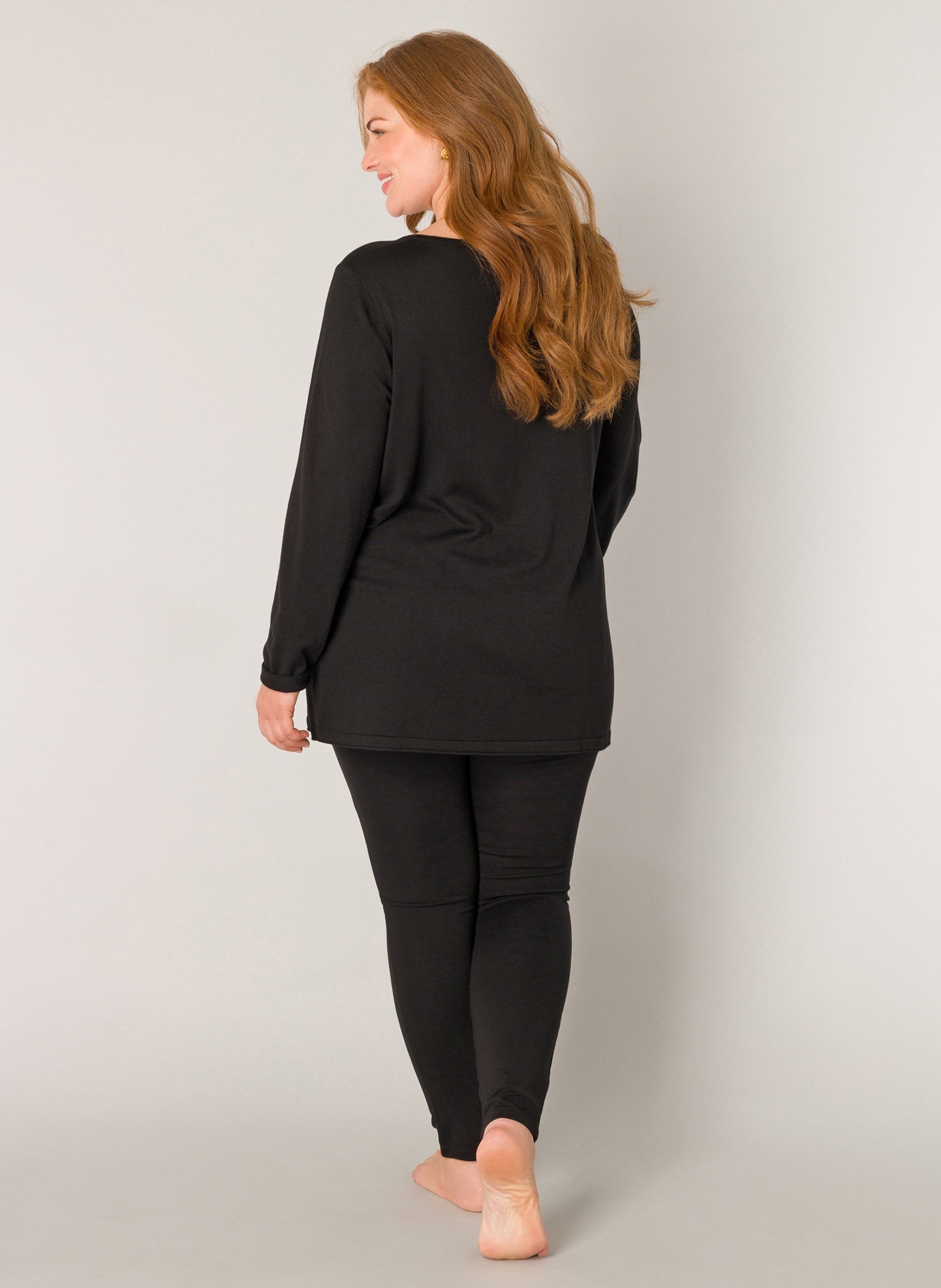 Base Level Curvy Trui met V-hals Anine Trui in zachte en vormvaste kwaliteit