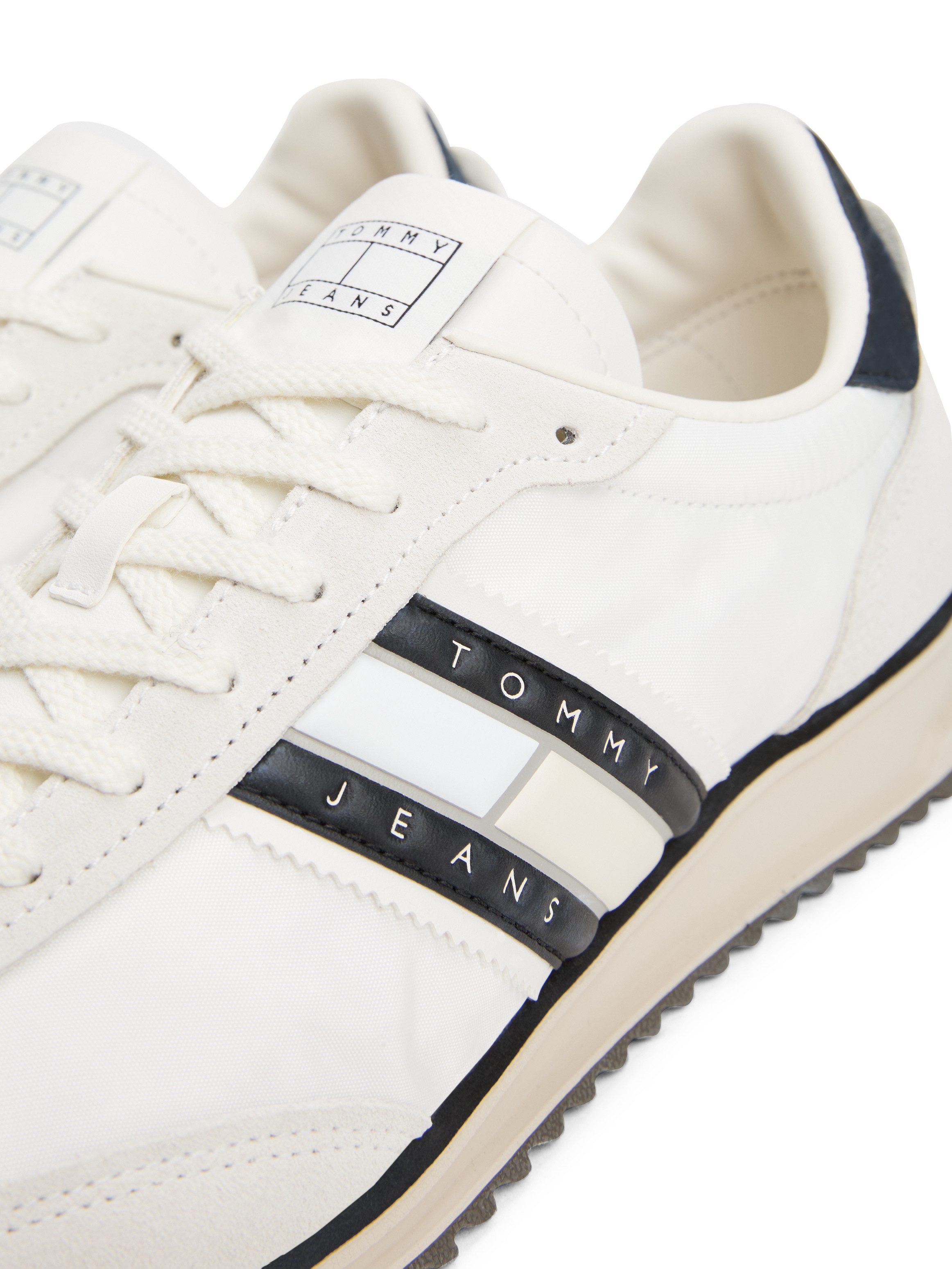 TOMMY JEANS Sneakers TJM RETRO RUNNER CLEATED , vrijetijdsschoen, lage schoen, veterschoen met contrastafwerking