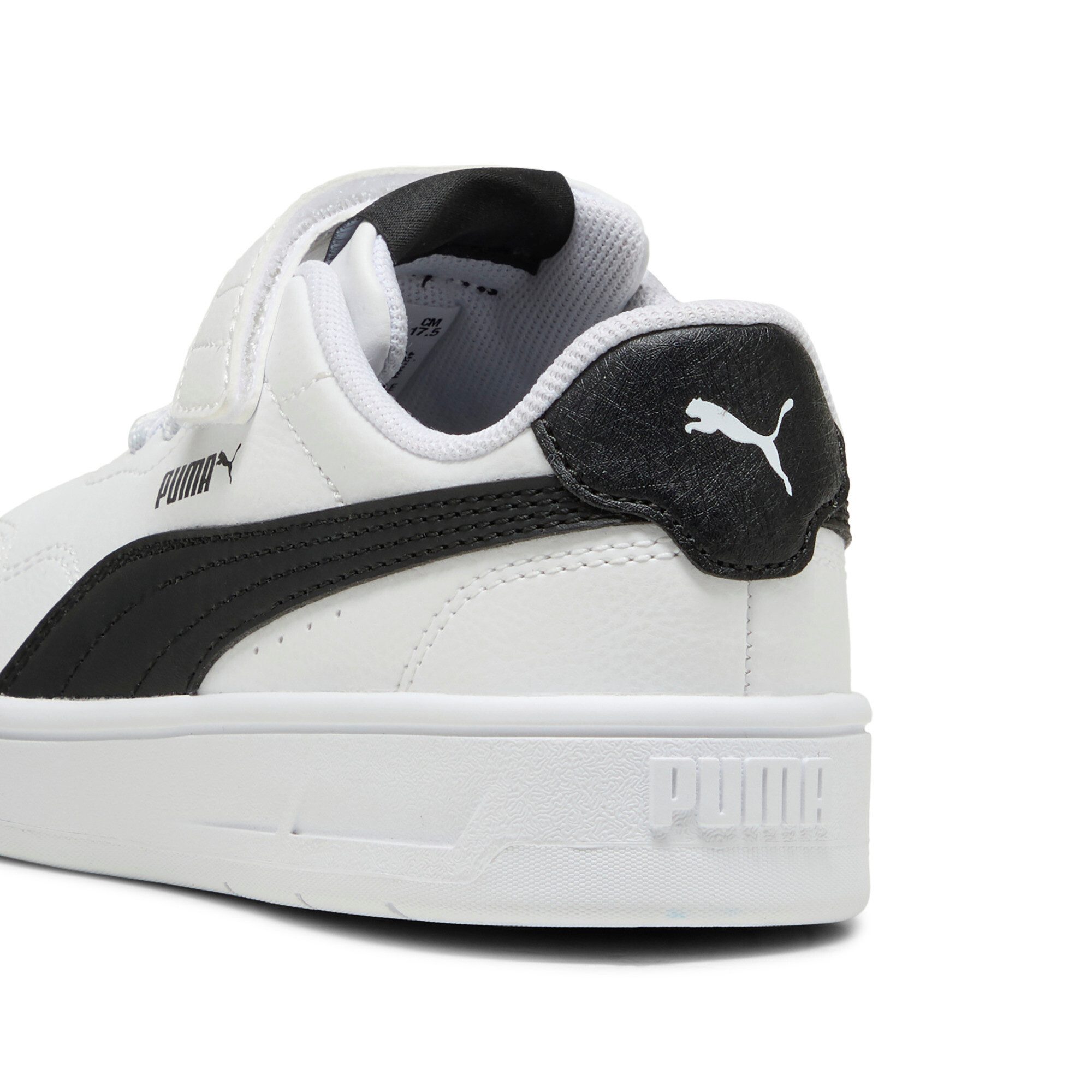 PUMA Sneakers