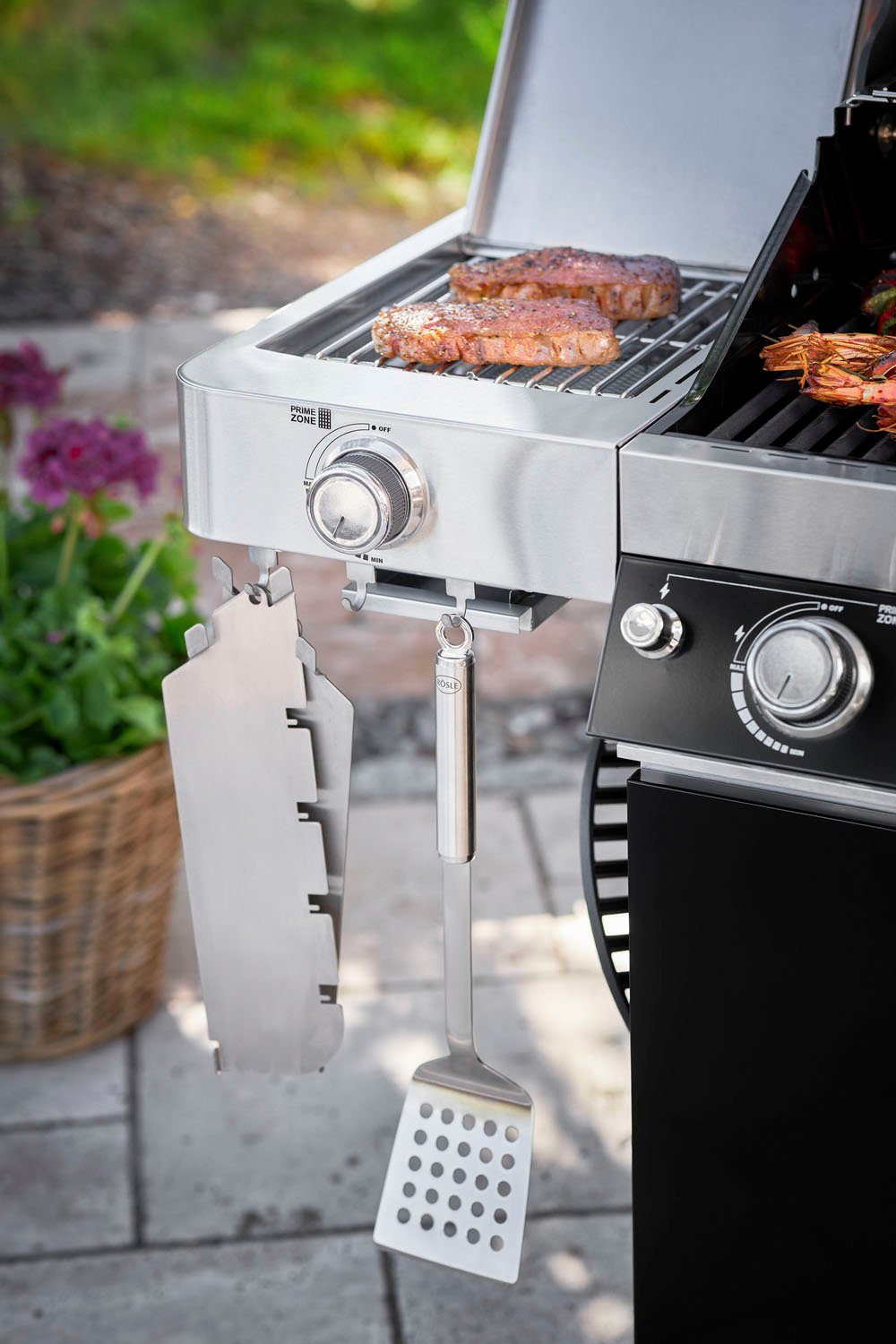 ROESLE Windbescherming voor barbecue VIDERO, 25398 voor primezone, hoogwaardige houder voor grillspiezen, roestvrij staal (2 stuks)
