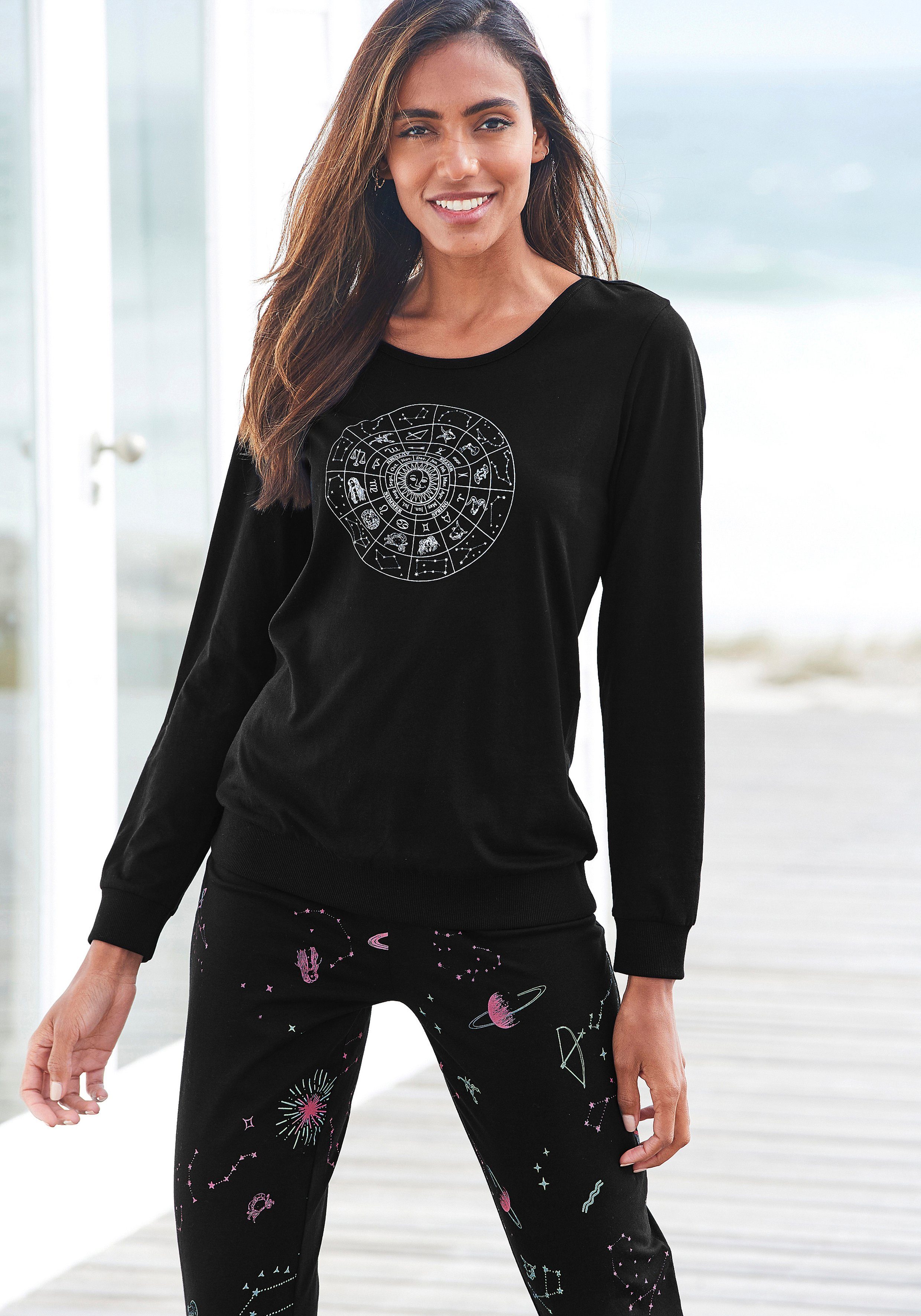 Vivance Dreams Pyjama met galaxy-print (2-delig, 1 stuk)
