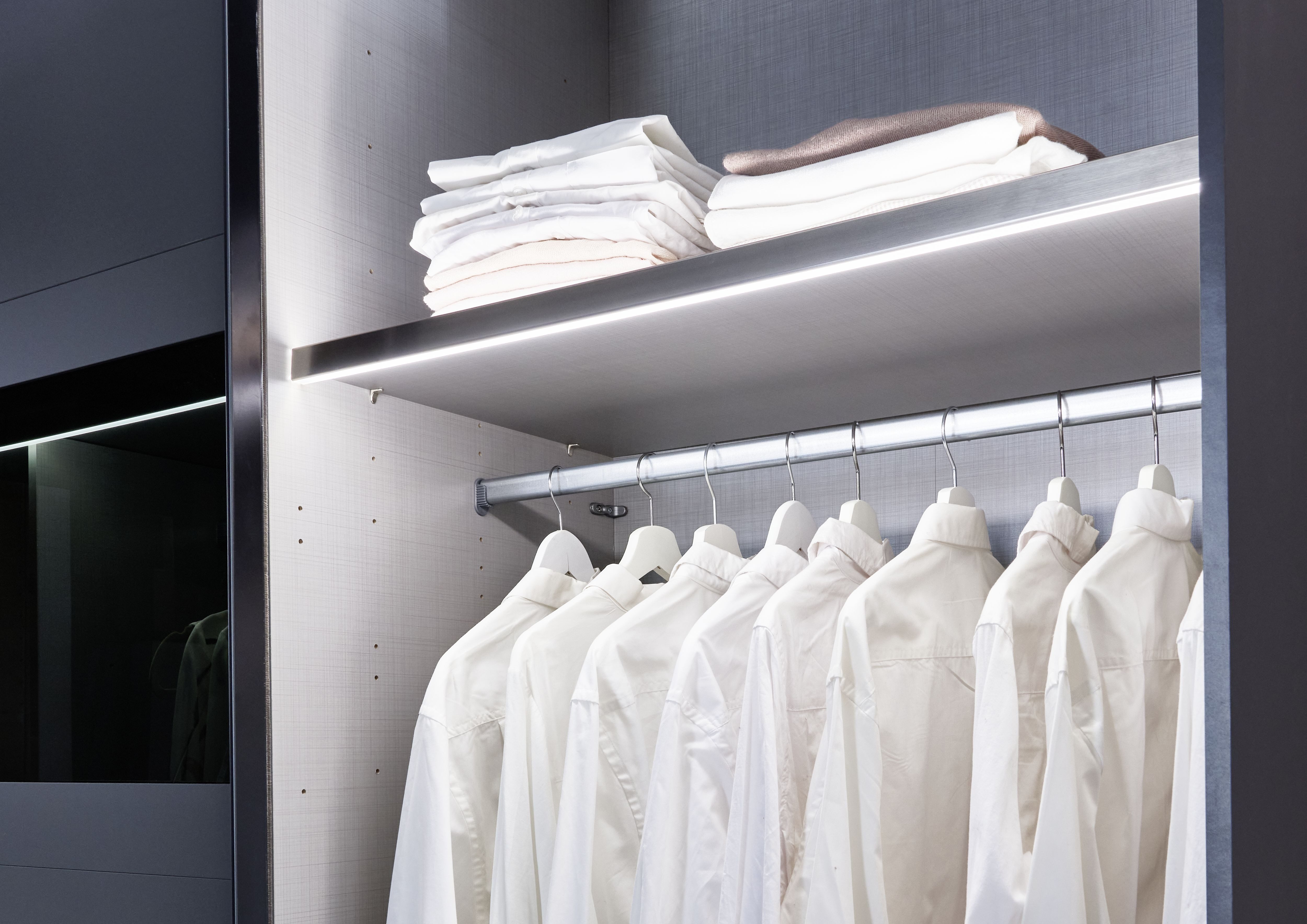 Wimex Kastverlichting Easy Plus, bijzondere blikvanger, warm licht te bevestigen aan de legplanken, kastverlichting