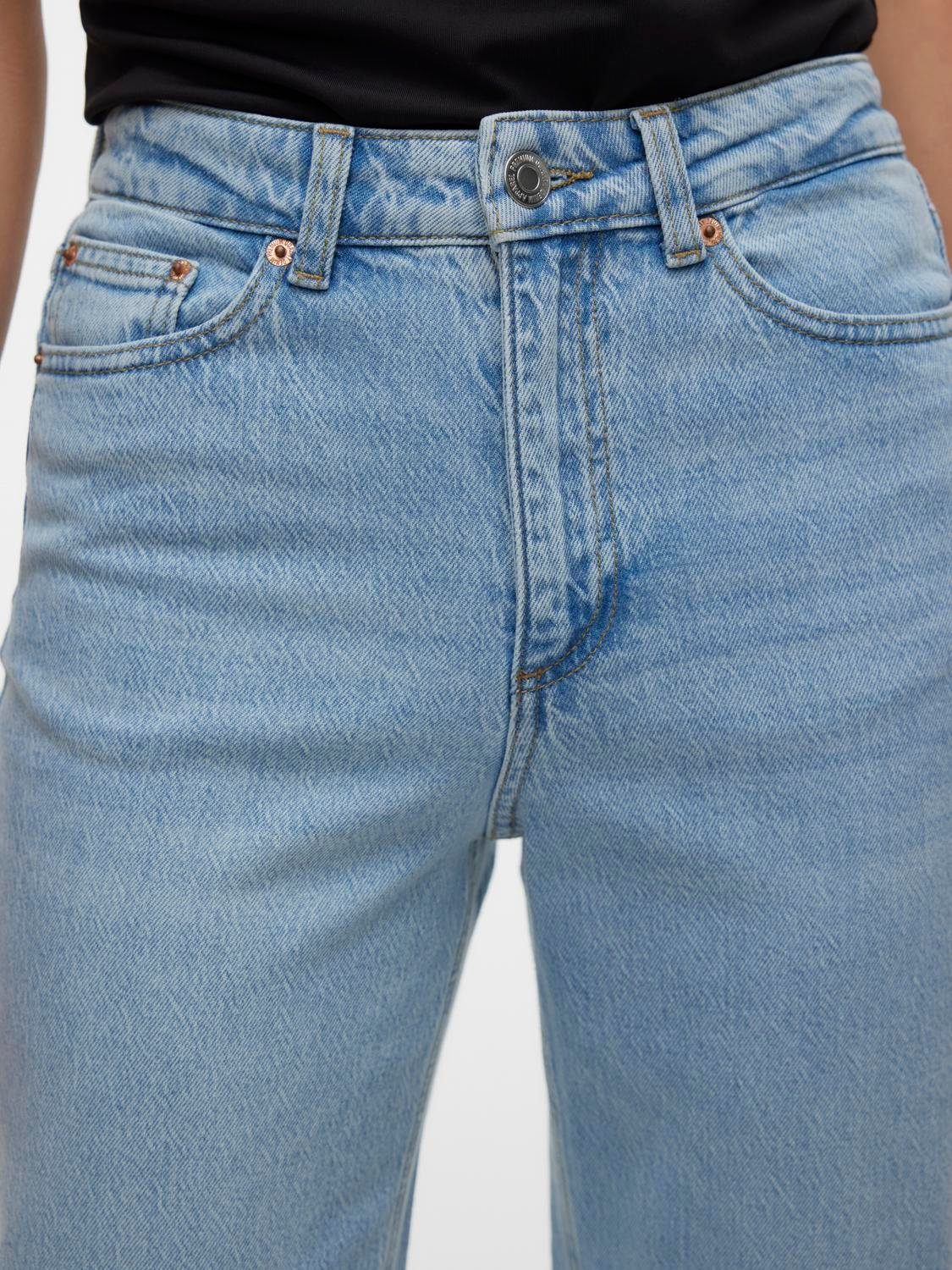 Vero Moda High-waist jeans VMTESSA HR MOM JEANS RA389 GA NOOS