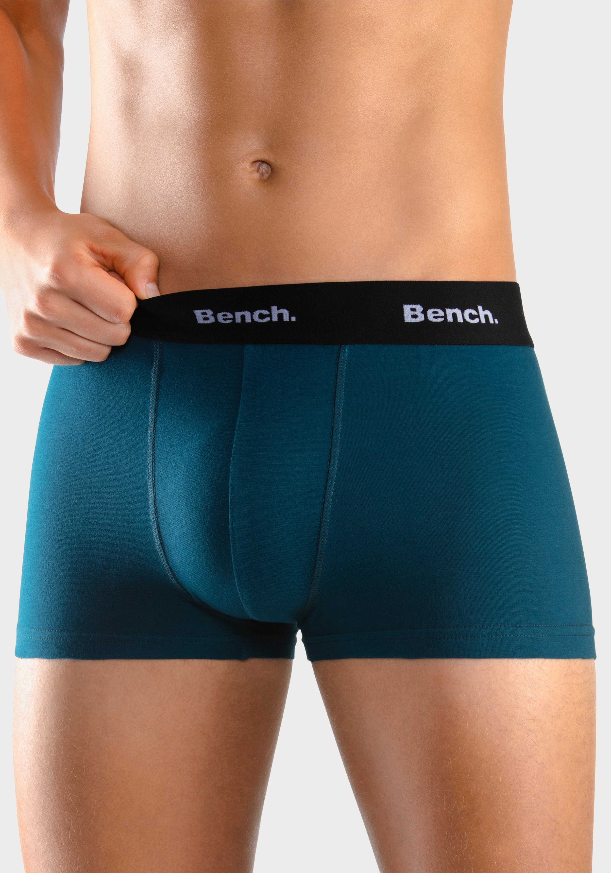 Bench. Boxershort voor heren met contrastkleurige band (set, 4 stuks)