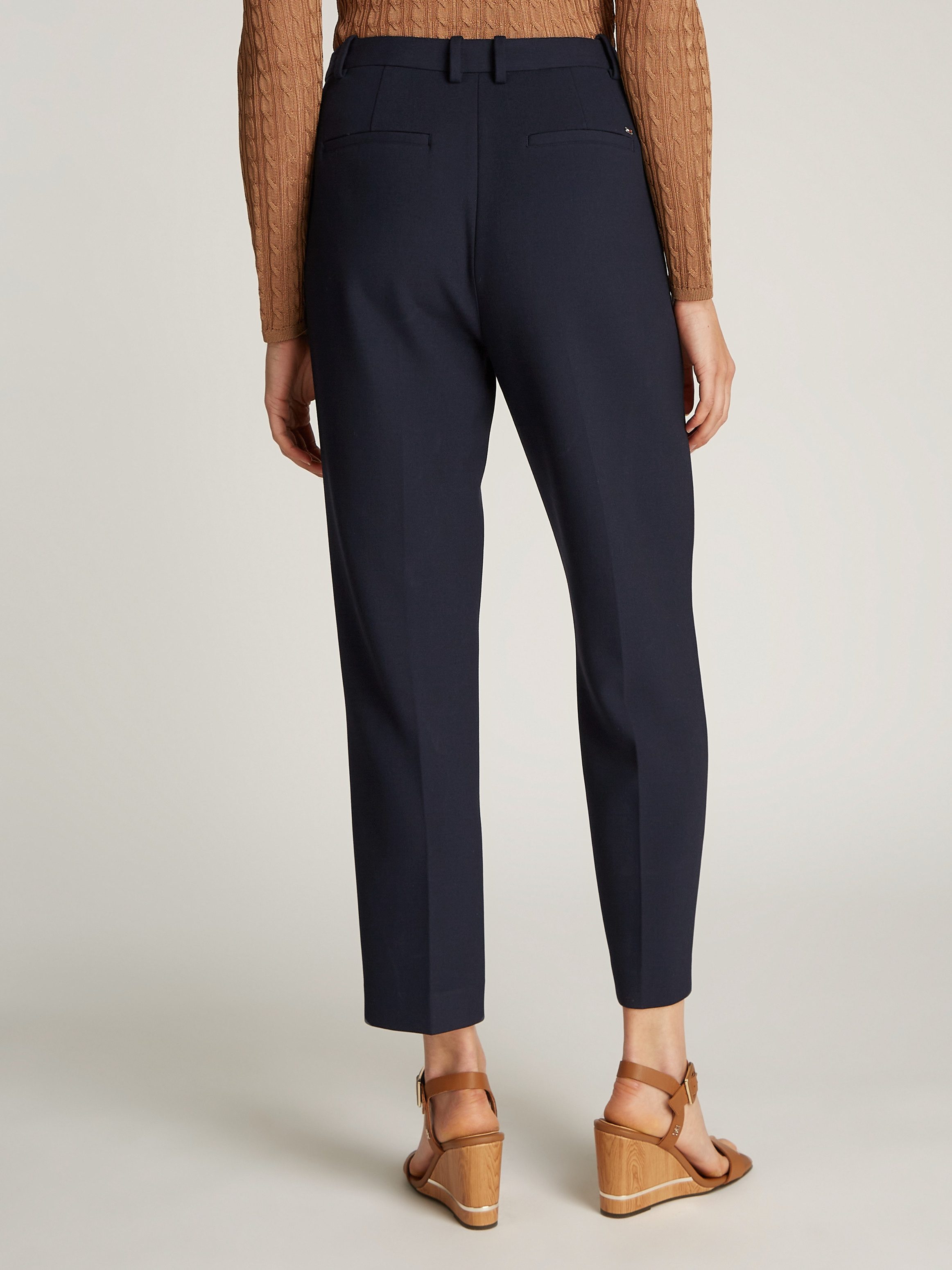 Tommy Hilfiger Geweven broek PUNTO SLIM STRAIGHT PANT met strijkvouwen metalen label