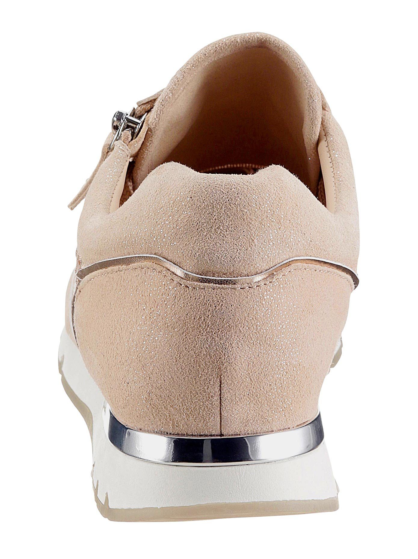 Caprice Sneakers