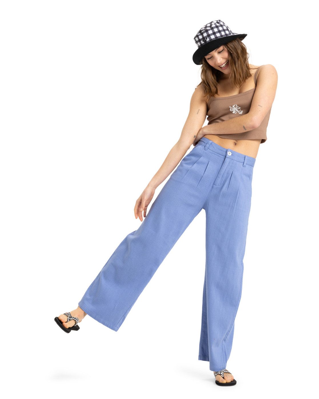 Roxy Chino Attractive Light