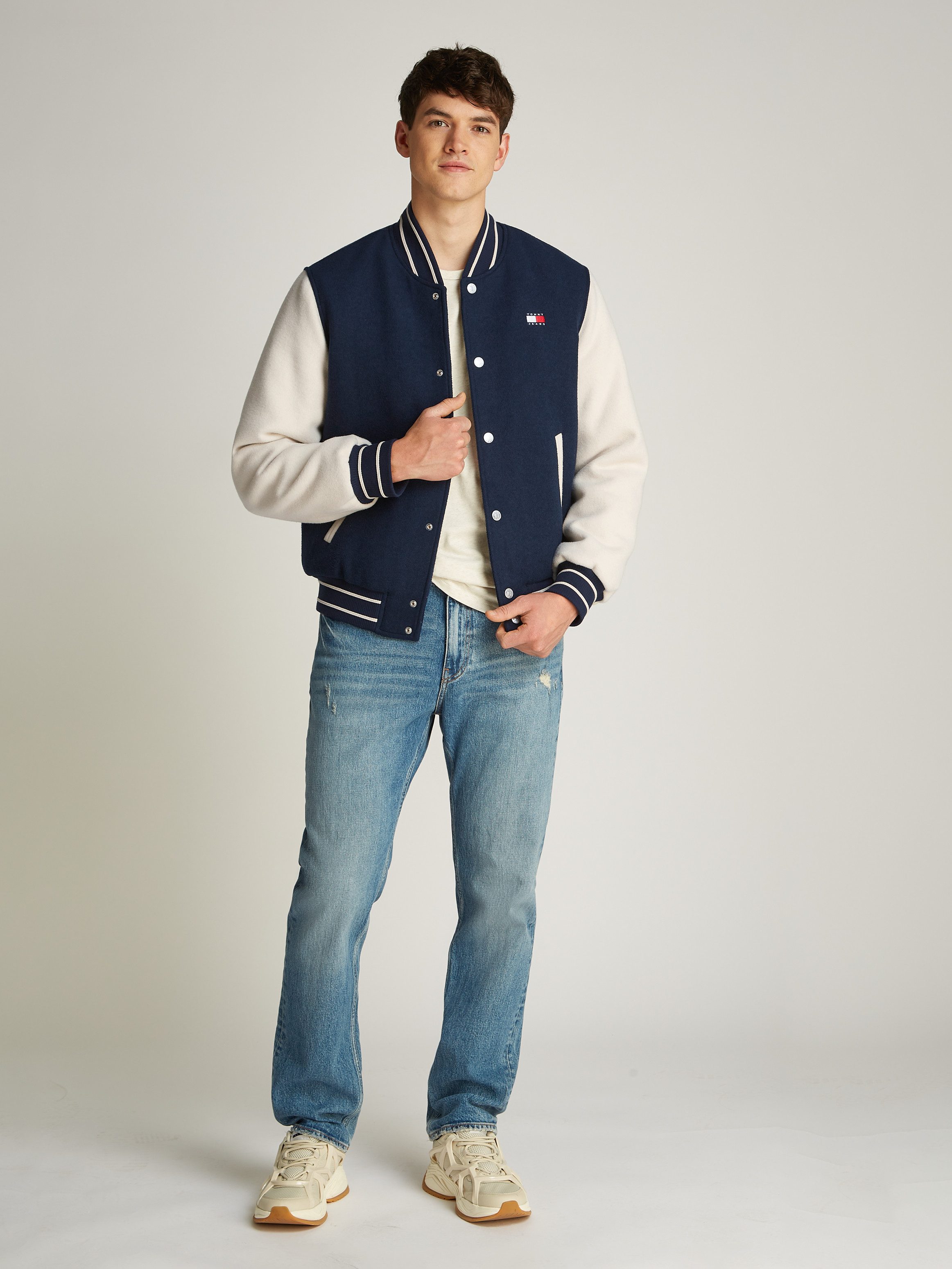 TOMMY JEANS Bomberjack TJM WOOL BLEND VARSITY JKT EXT met colorblock-ontwerp, logoborduring