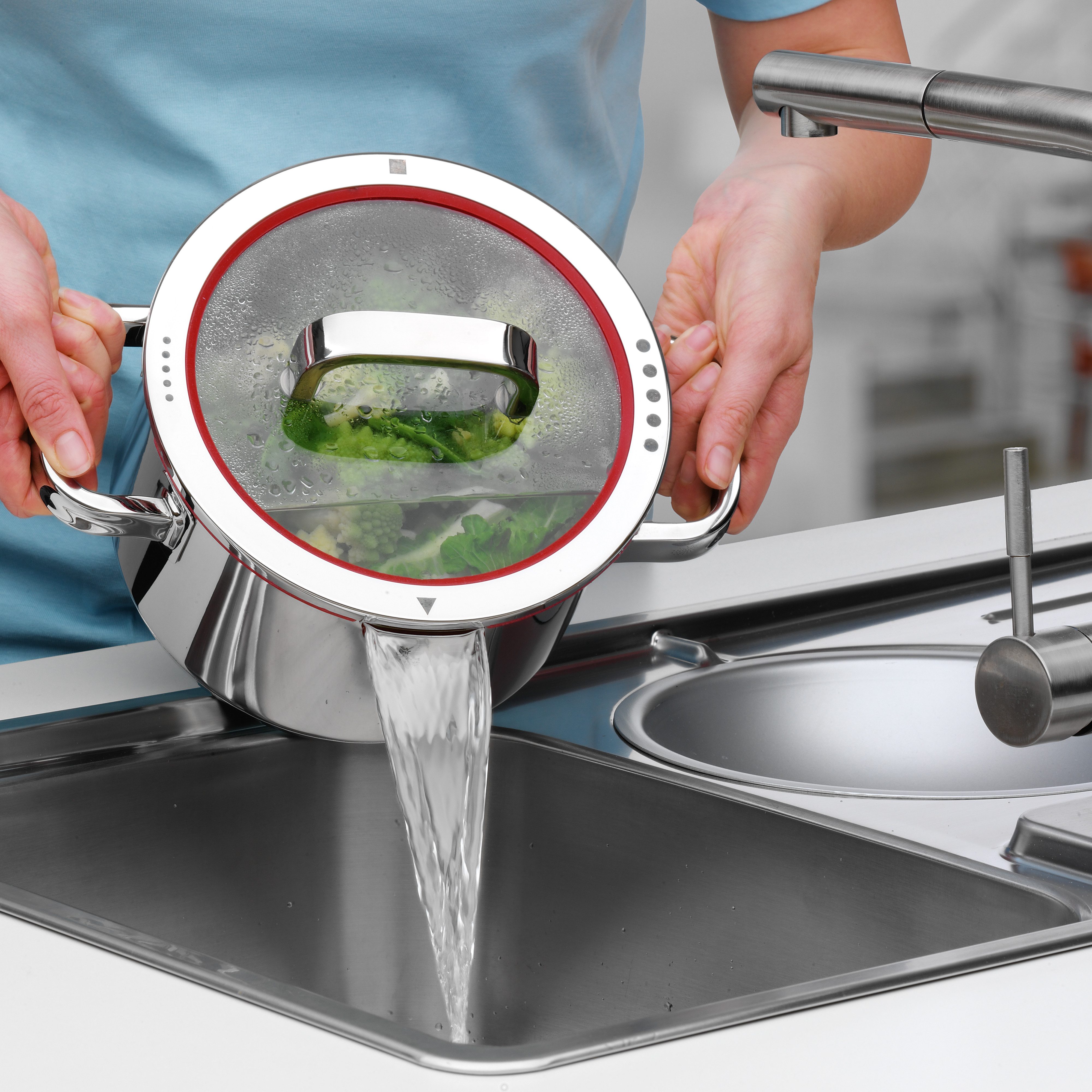 WMF Braadpan Function 4 warmte-reducerende handvatten, met 4 gietfuncties, interne schaalverdeling