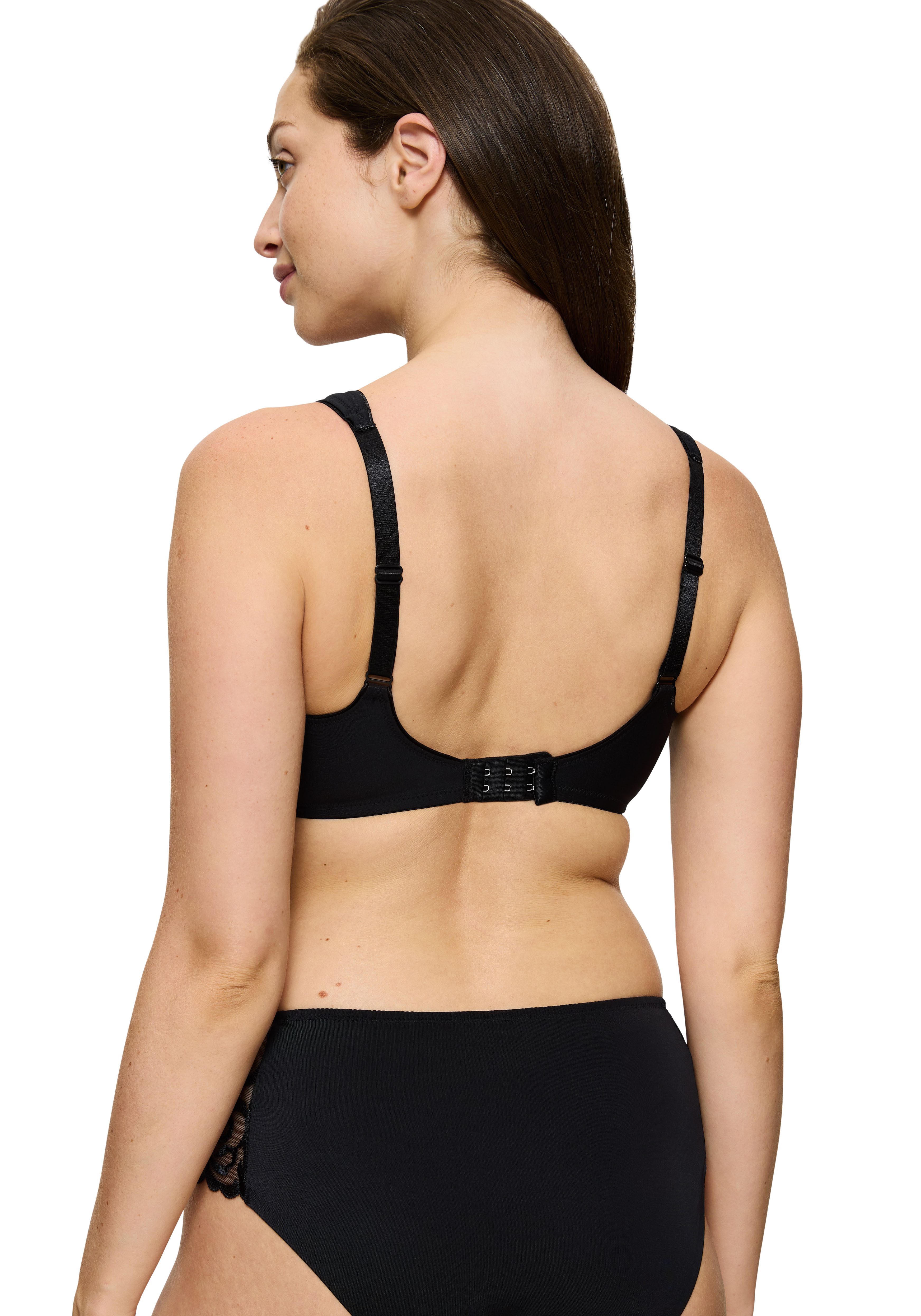 Triumph Minimizer-bh Modern Soft+Cotton W01 maakt de borst optisch kleiner met een cupmaat