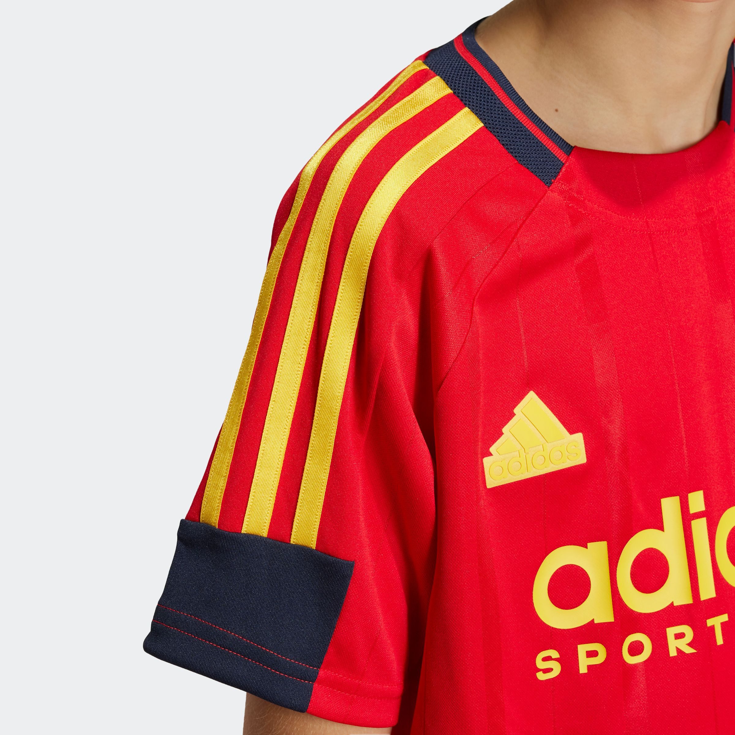 adidas Sportswear T-shirt J NP TEE