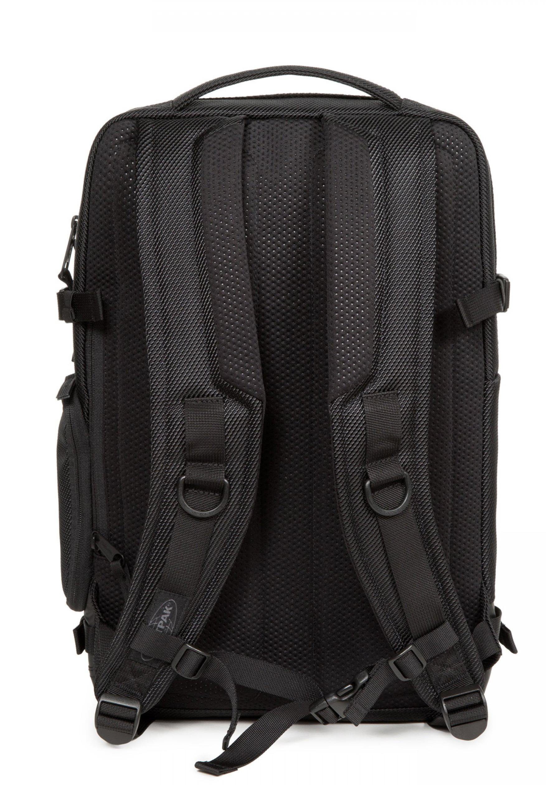 Eastpak Laptoprugzak TECUM M bevat gerecycled materiaal (global recycled standard)