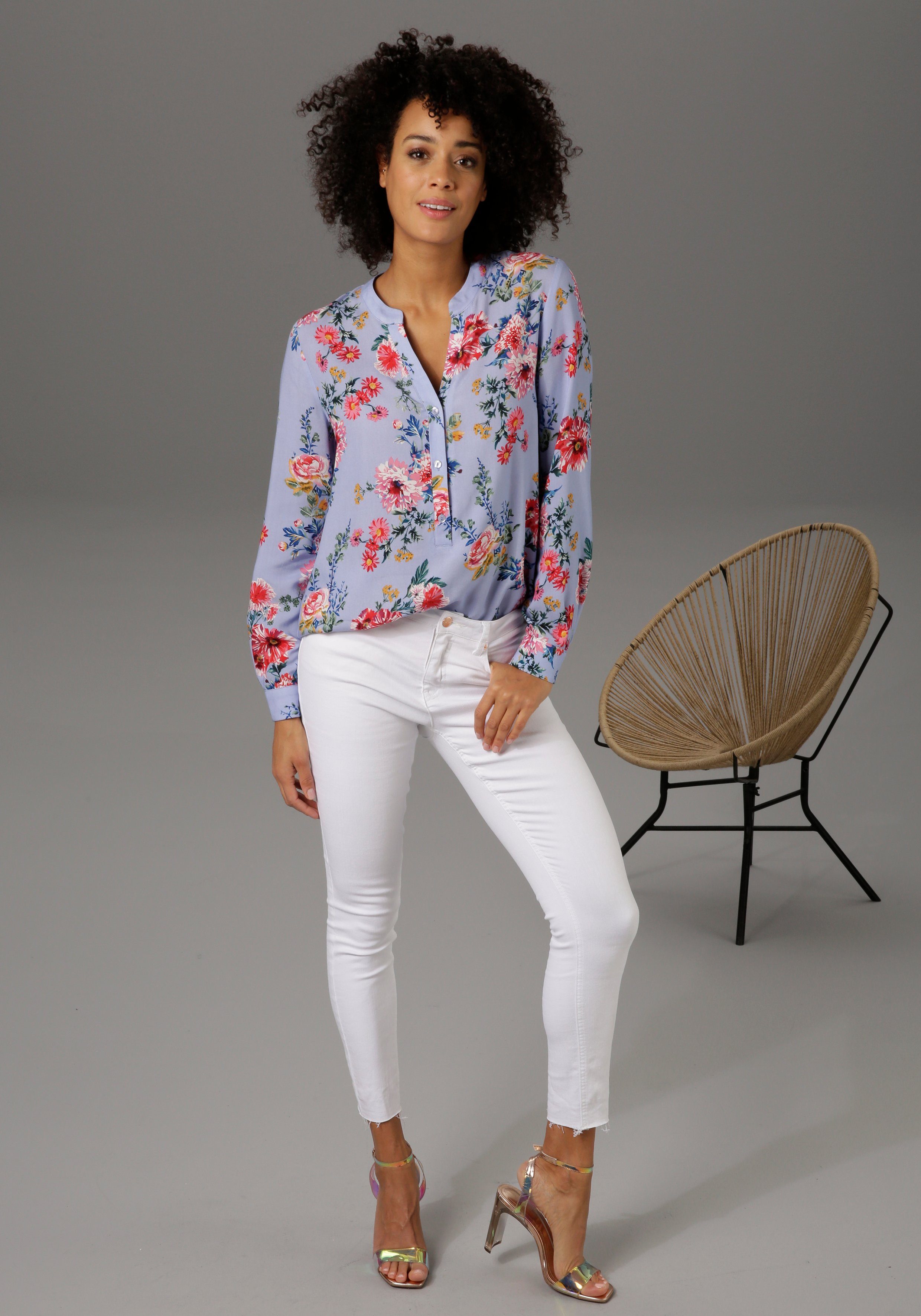 Aniston CASUAL Blouse zonder sluiting met kleurrijke bloemenprint