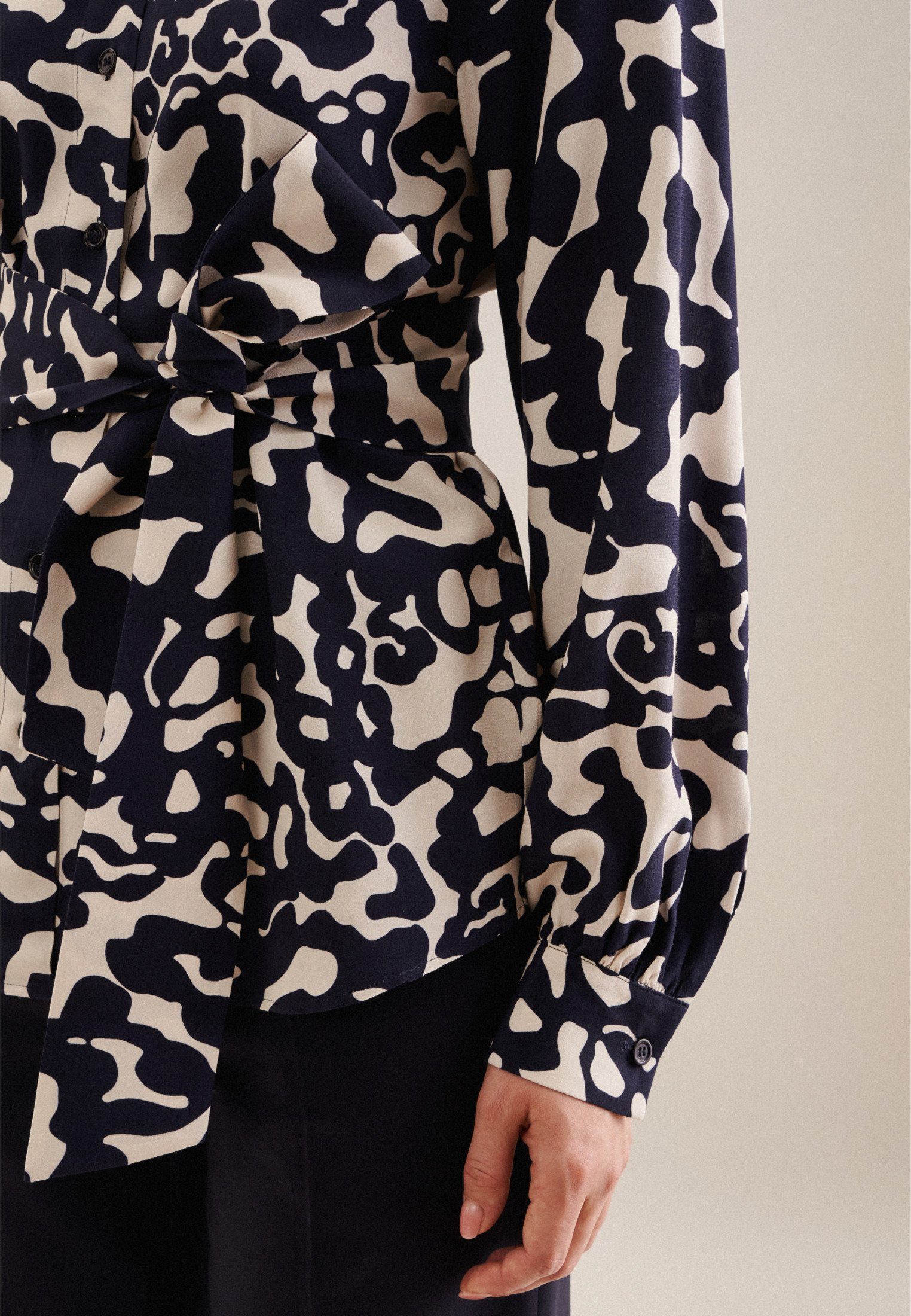 seidensticker Overhemdblouse Zwarte roos Langarm kraag met dierenprint