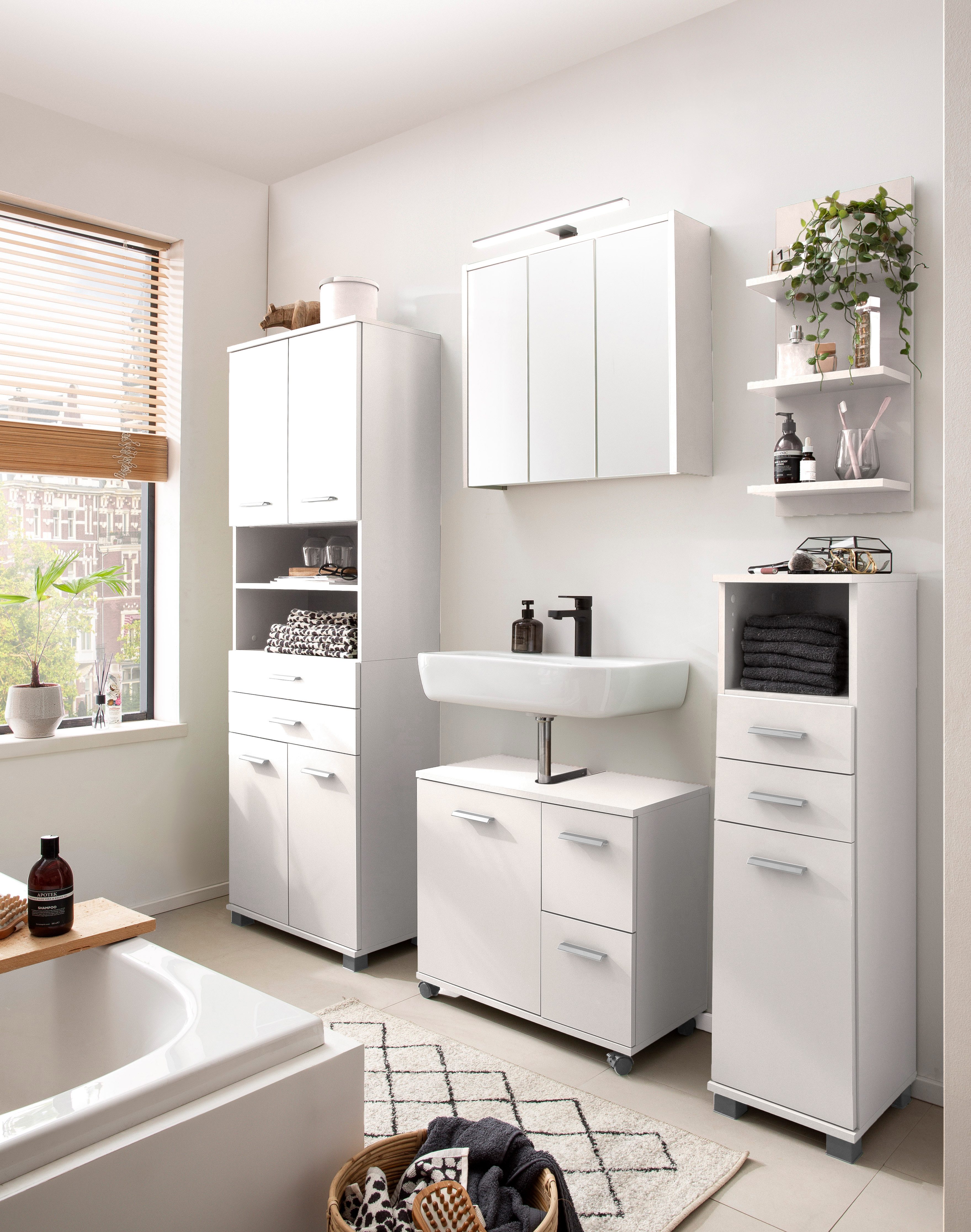 welltime Hoge kast Palermo, Made in Germany Breedte 60 cm, verstelbare planken, metalen grepen