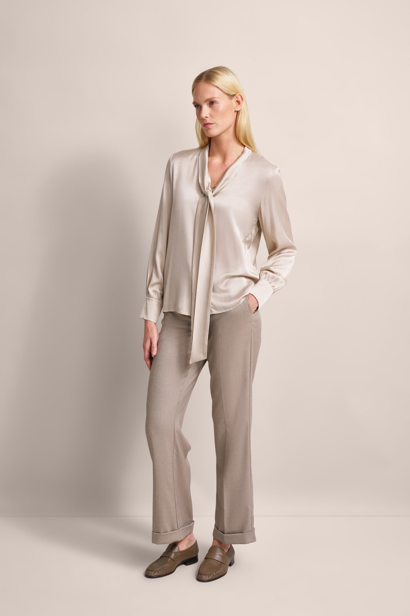 Bugatti Blouse met lange mouwen met een lichte glans