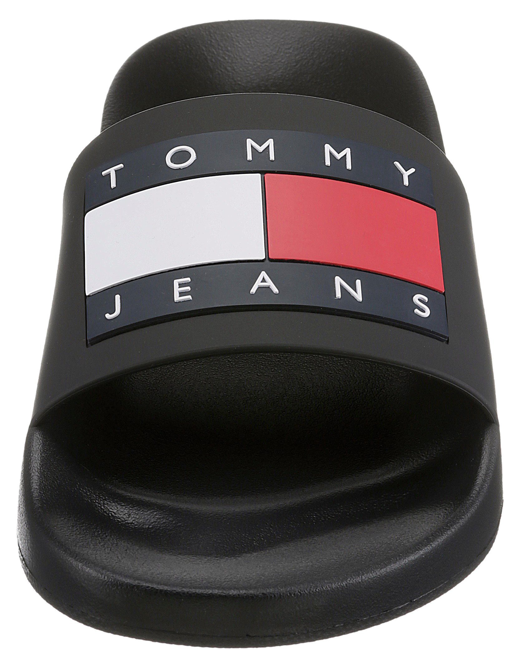 TOMMY JEANS Badslippers TOMMY JEANS POOL SLIDE ESS zomerschoen, badschoens, slippers, met opvallende logo-vlag