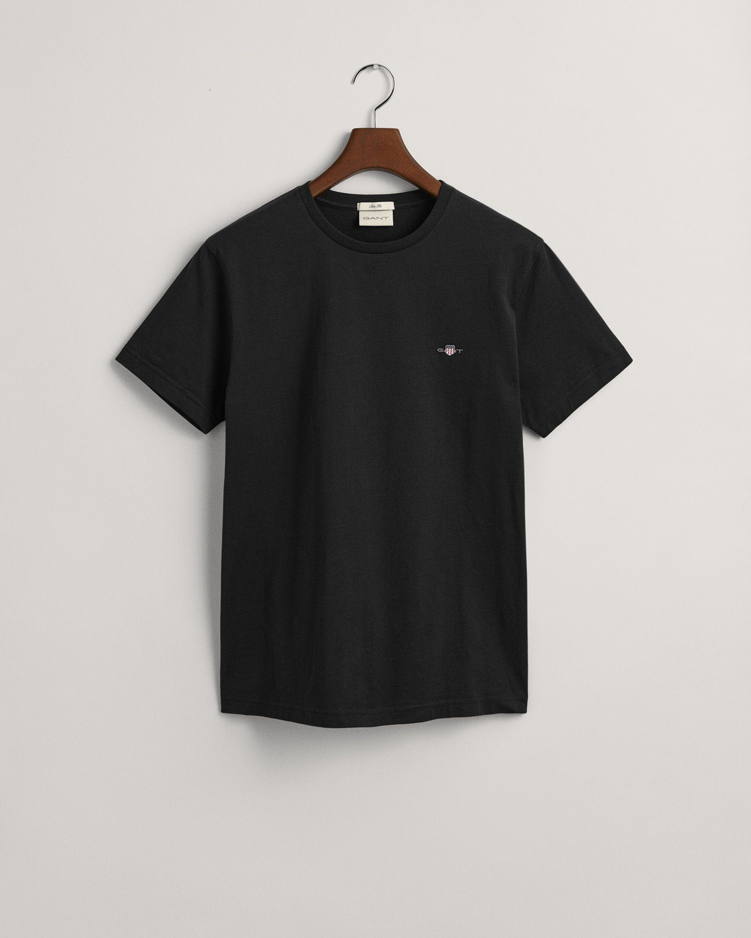 Gant T-shirt SLIM SHIELD SS T-SHIRT met logoborduursel op borsthoogte