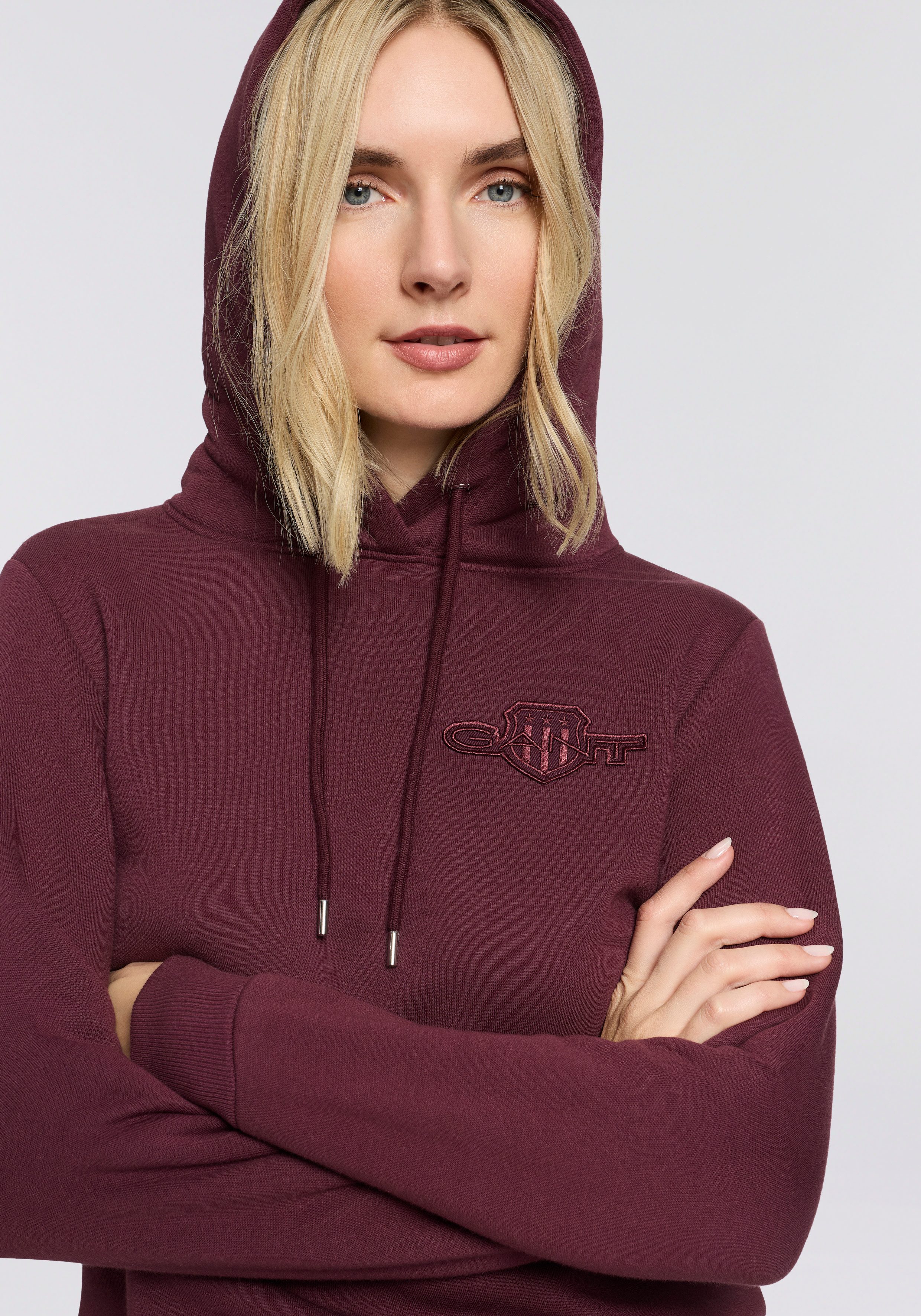 Gant Hoodie REG TONAL SHIELD HOODIE Ton sur ton borduurwerk, ribboorden