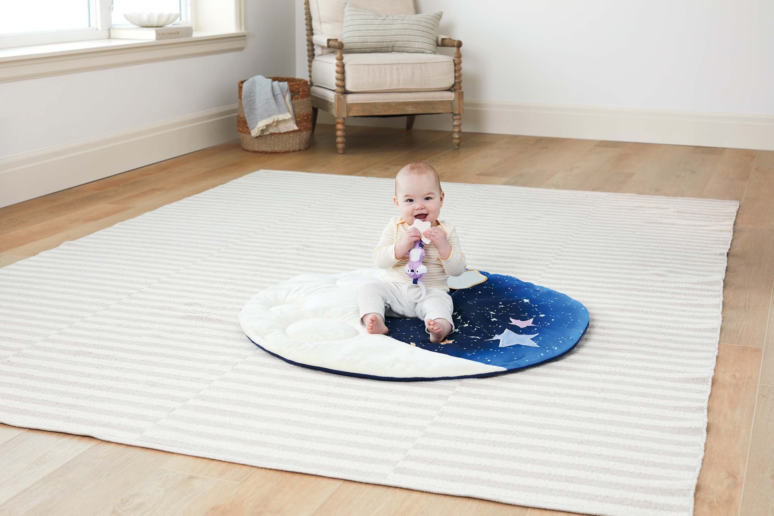 Skip Hop Babygym Celestrian Dreams speelboog met vijf stuks hangend speelgoed