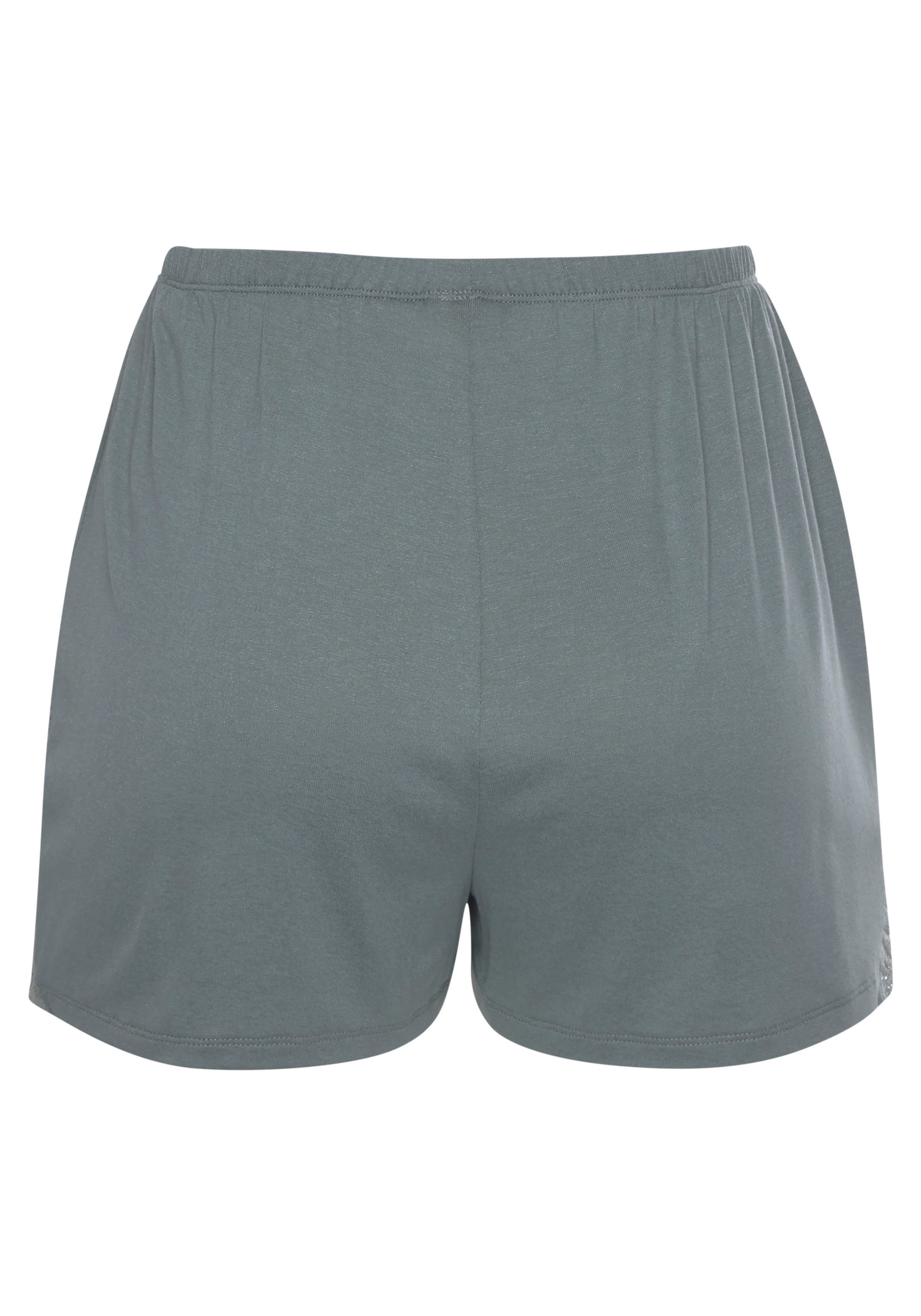 Lascana Pyjamashort met chique kanten details