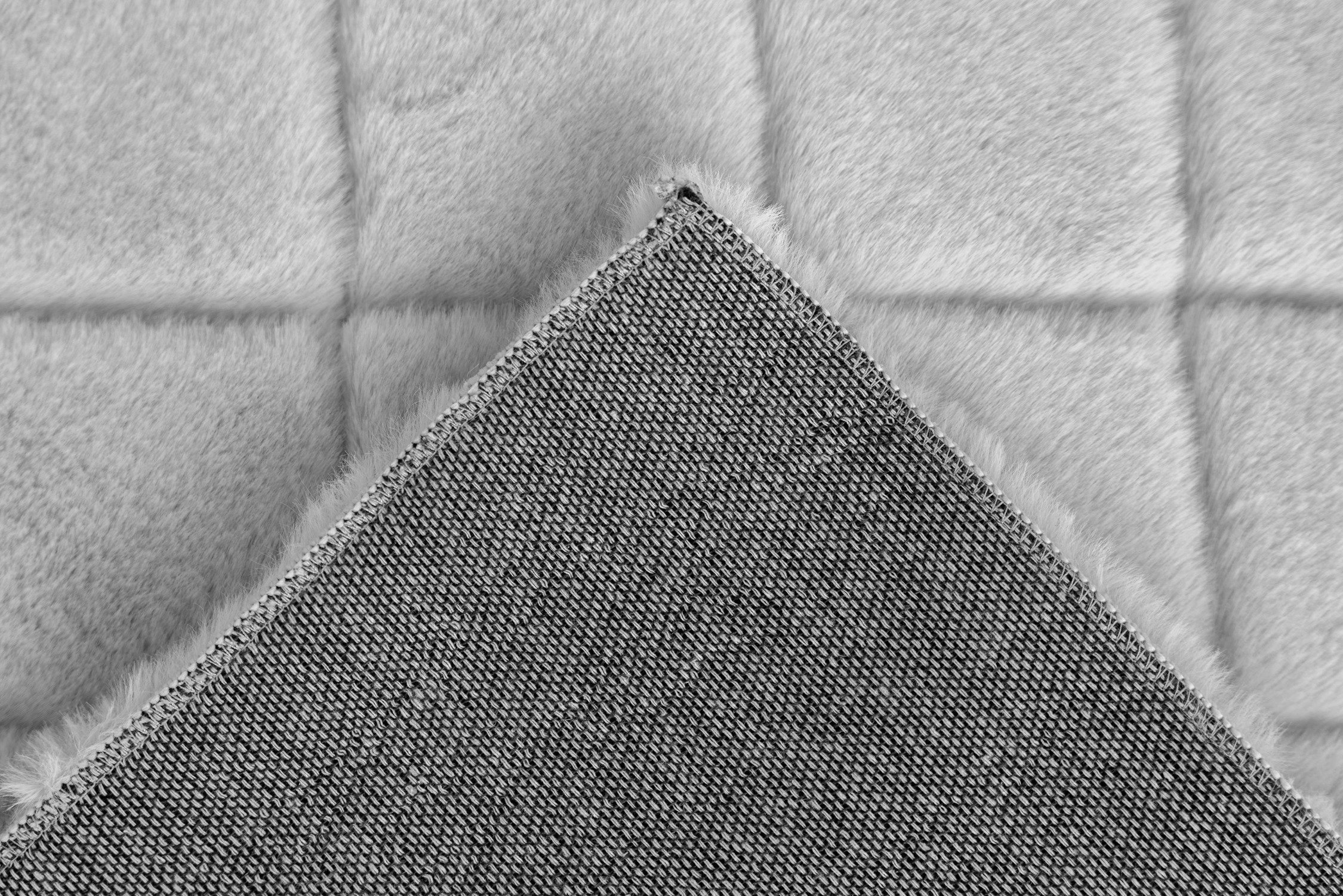 Padiro Vloerkleed Imala 125 Bijzonder zachte grip, pluizig, geperst patroon