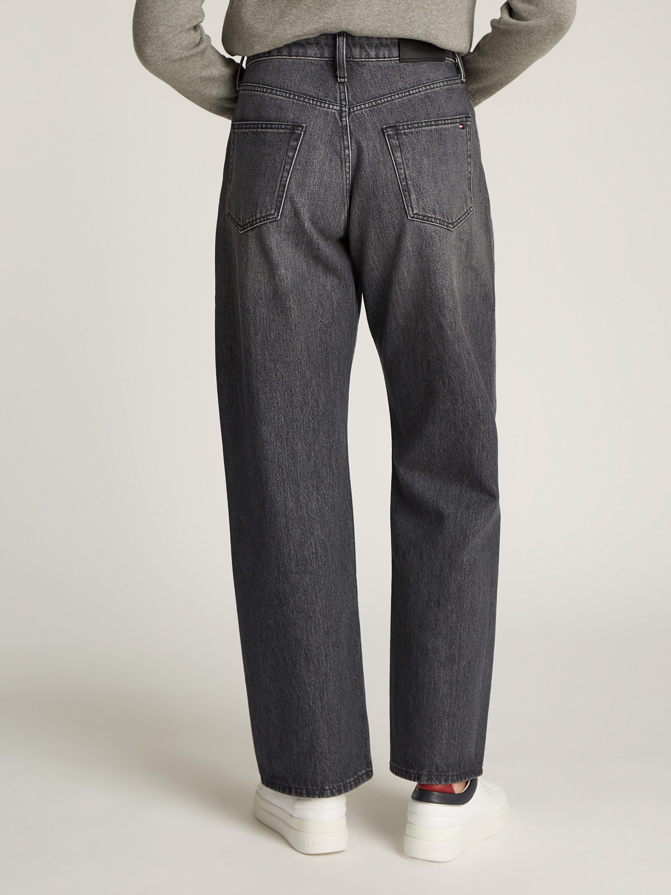 Tommy Hilfiger Straight jeans CLASSIC STRAIGHT RW ECRU met logo-badge, in enkel-lengte