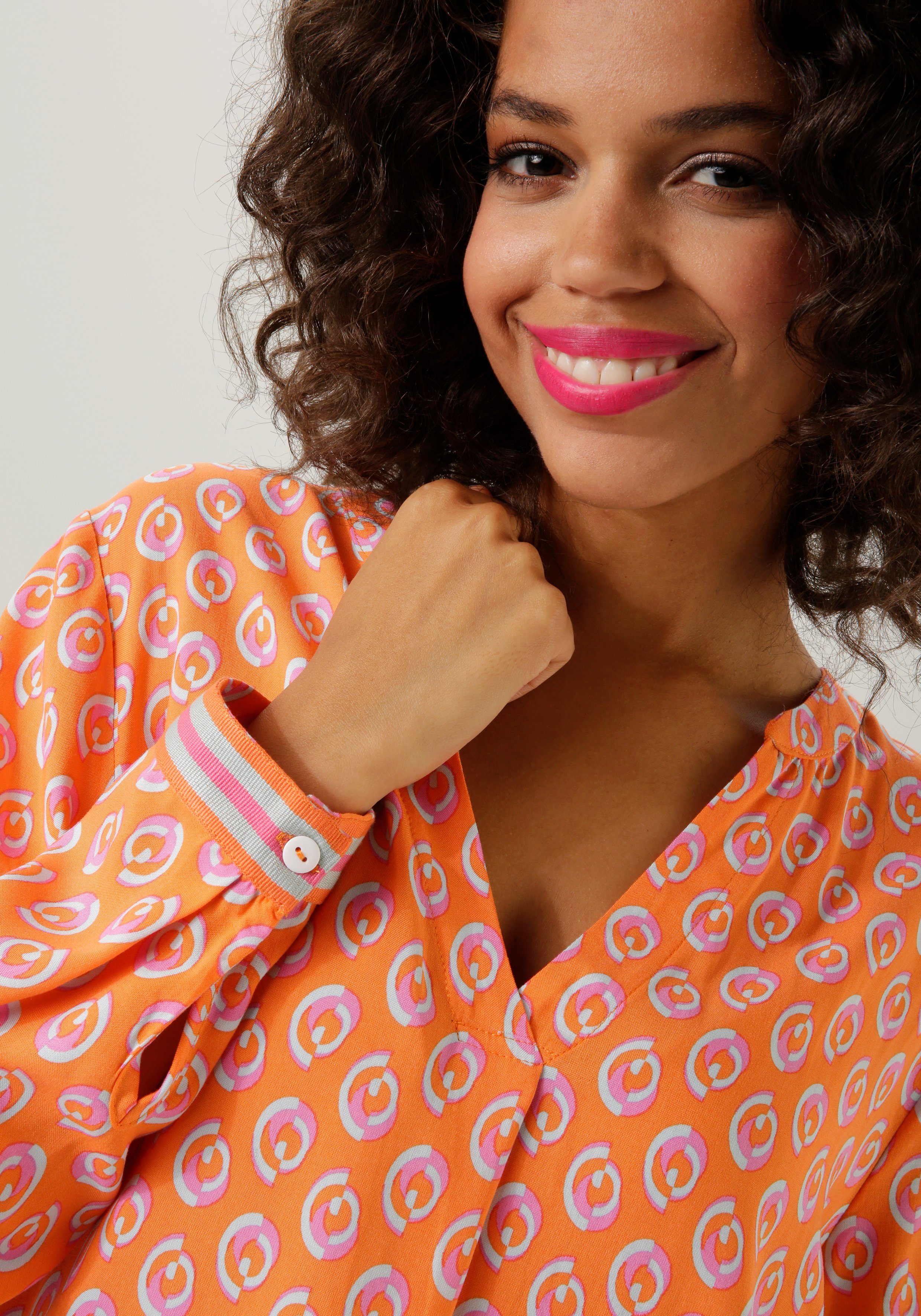 Aniston CASUAL Blouse zonder sluiting met opvallende grafische print