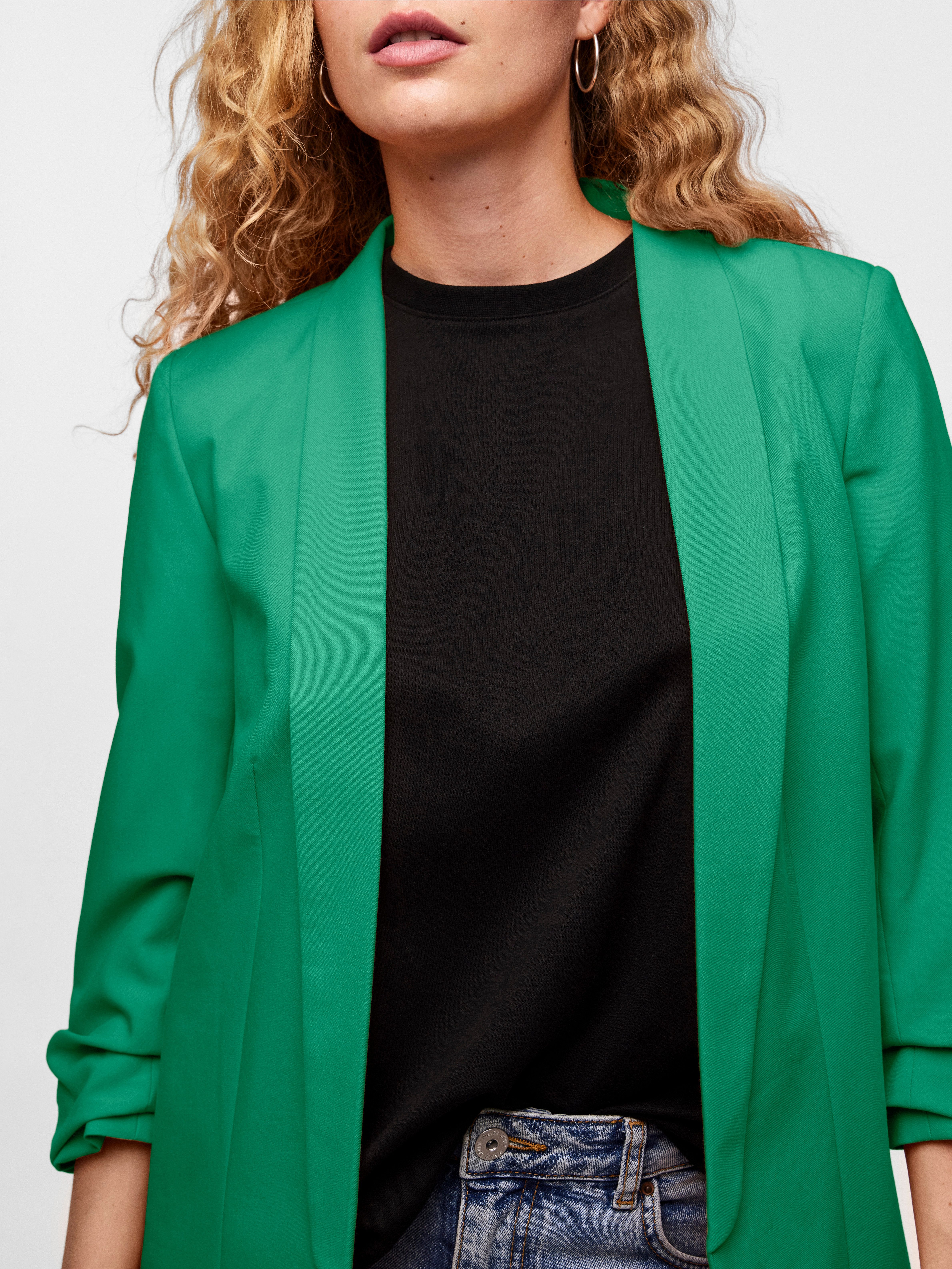 pieces Blouseblazer PCBOSELLA 3/4 BLAZER NOOS met plooidetail op de mouw