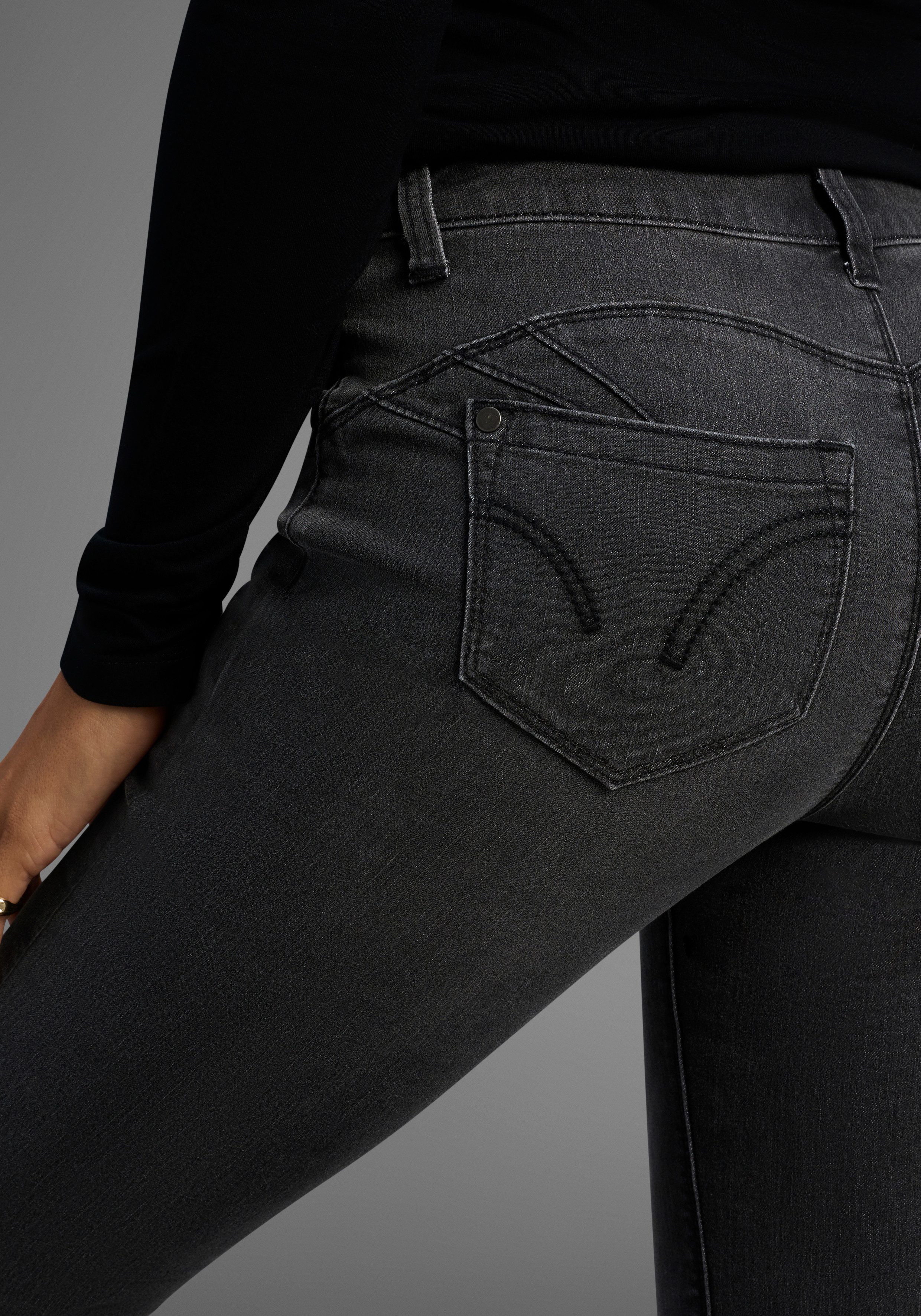 Arizona Bootcut jeans Shaping bootcut, contraststiksels, used-look-wassing, lage taille