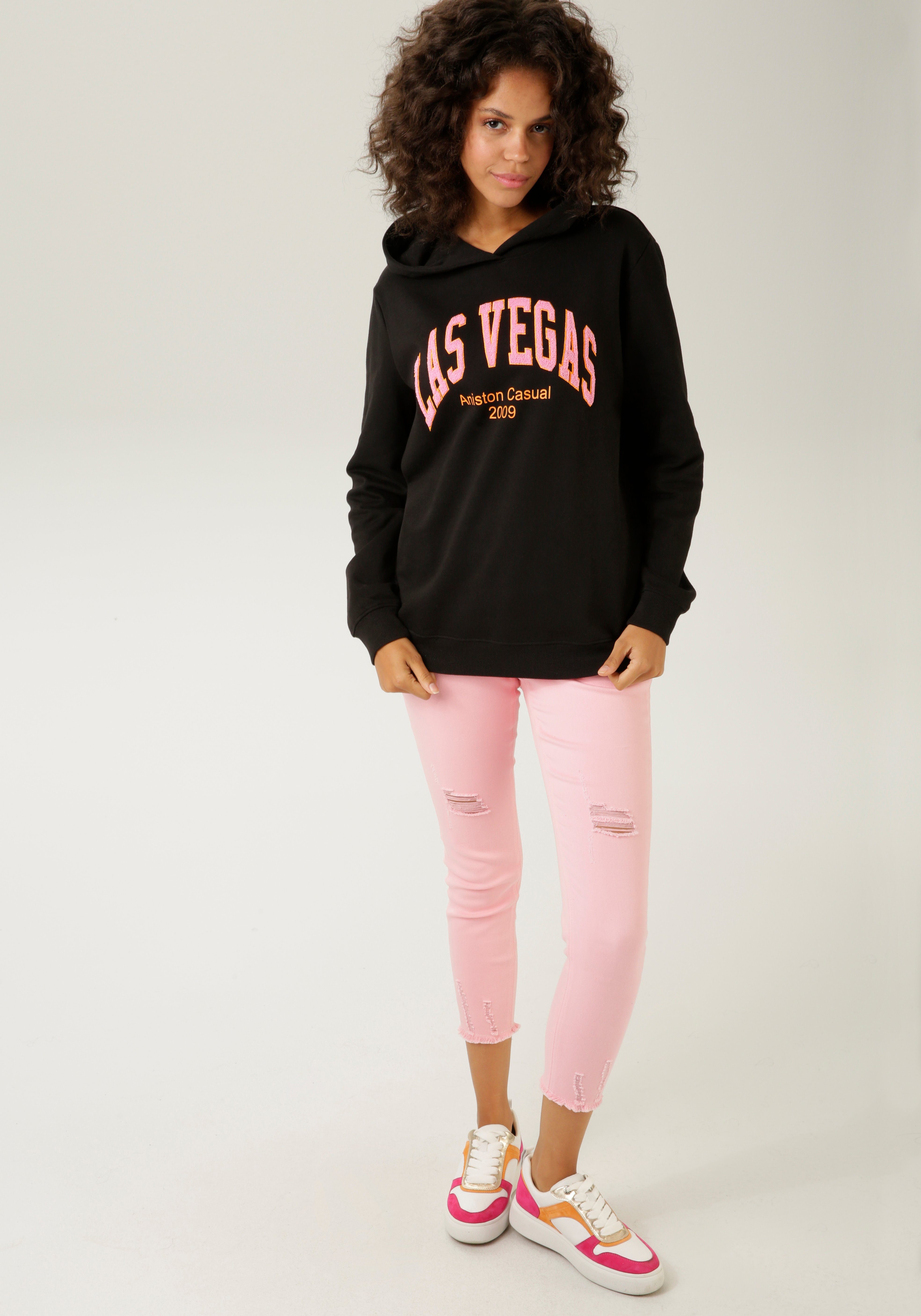 Aniston CASUAL Sweatshirt met geborduurd "las vegas" detail
