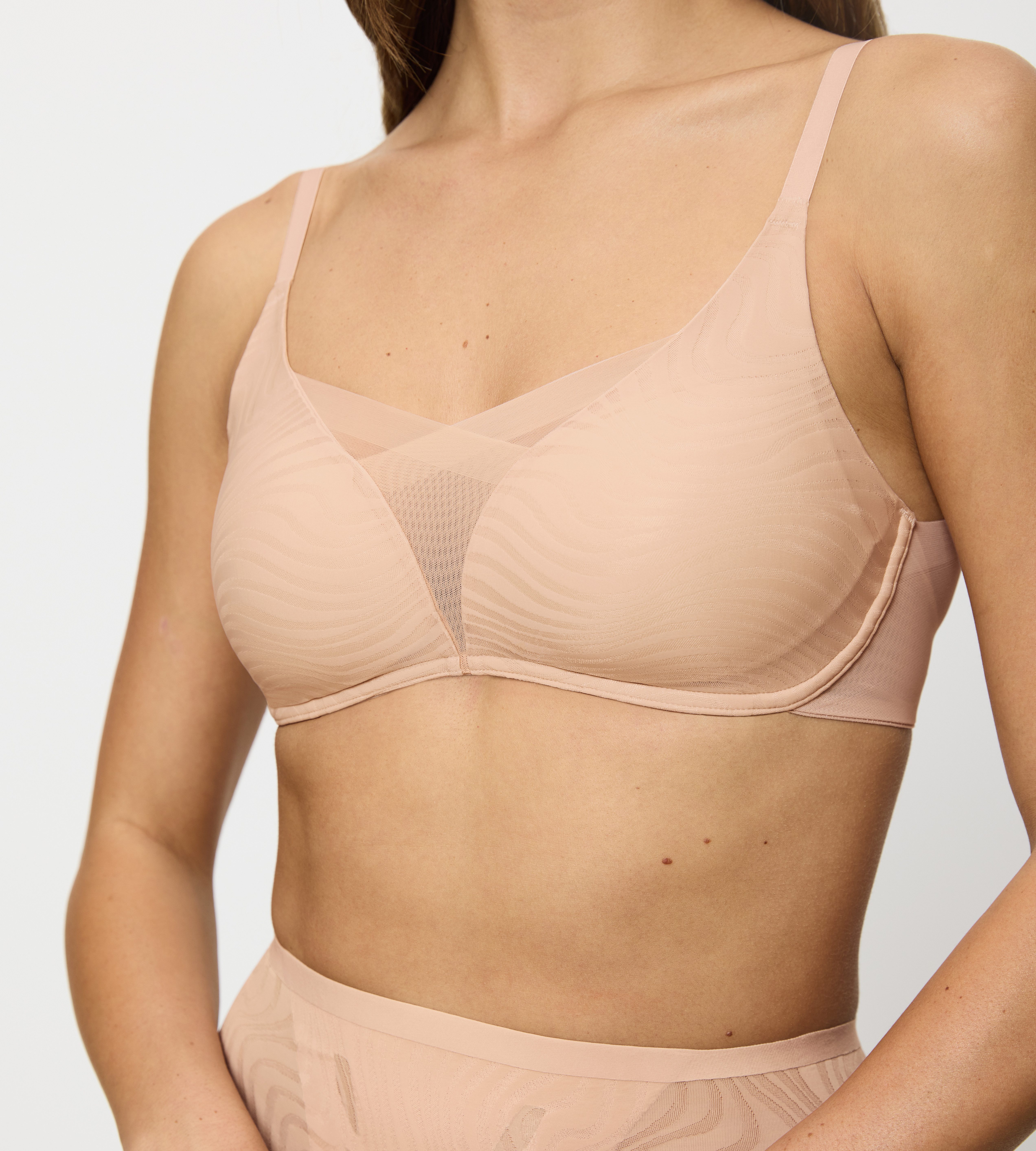 Triumph Beugelloze-bh Shape Smart Ellipse P gladmakend en flatterend