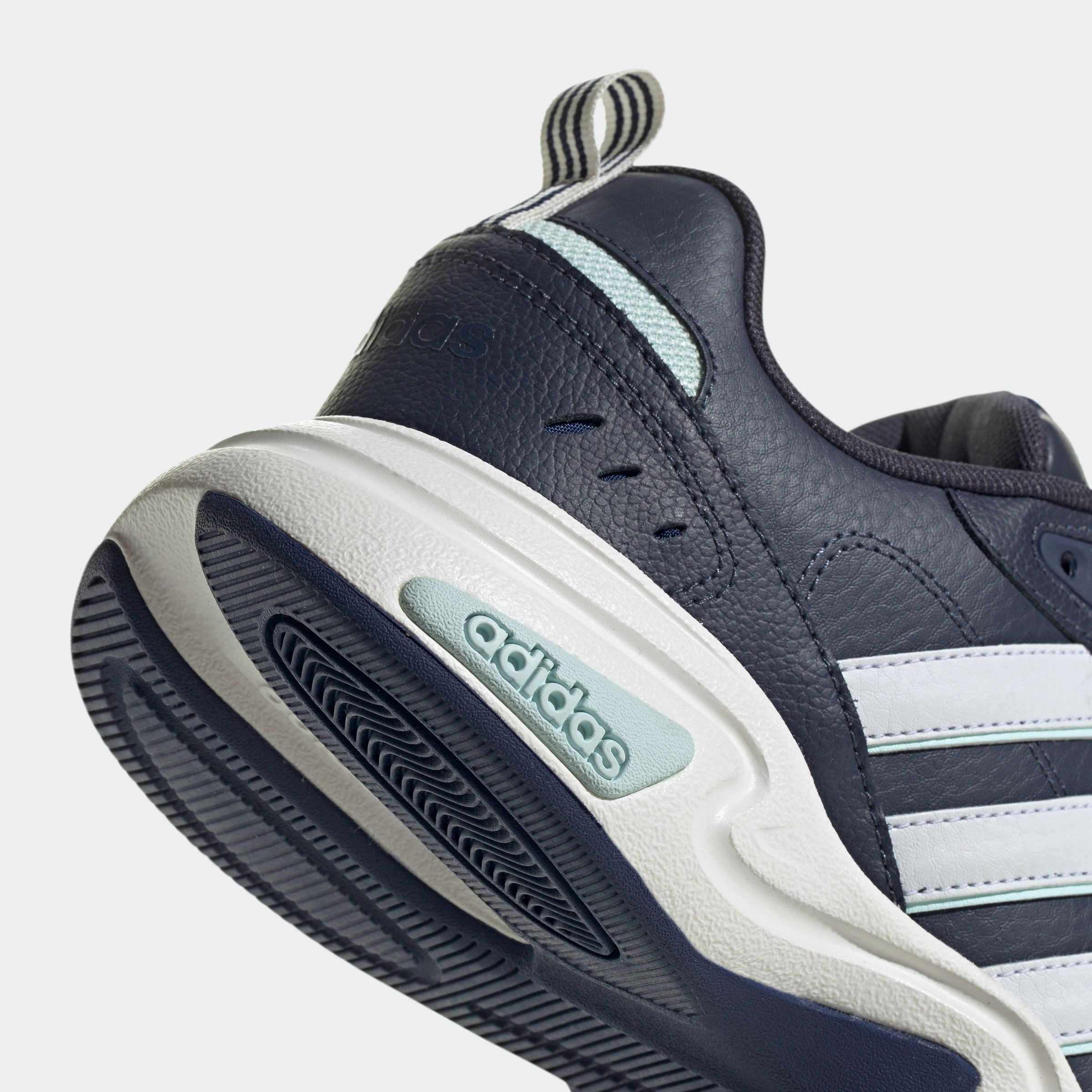 adidas Sportswear Sneakers STRUTTER