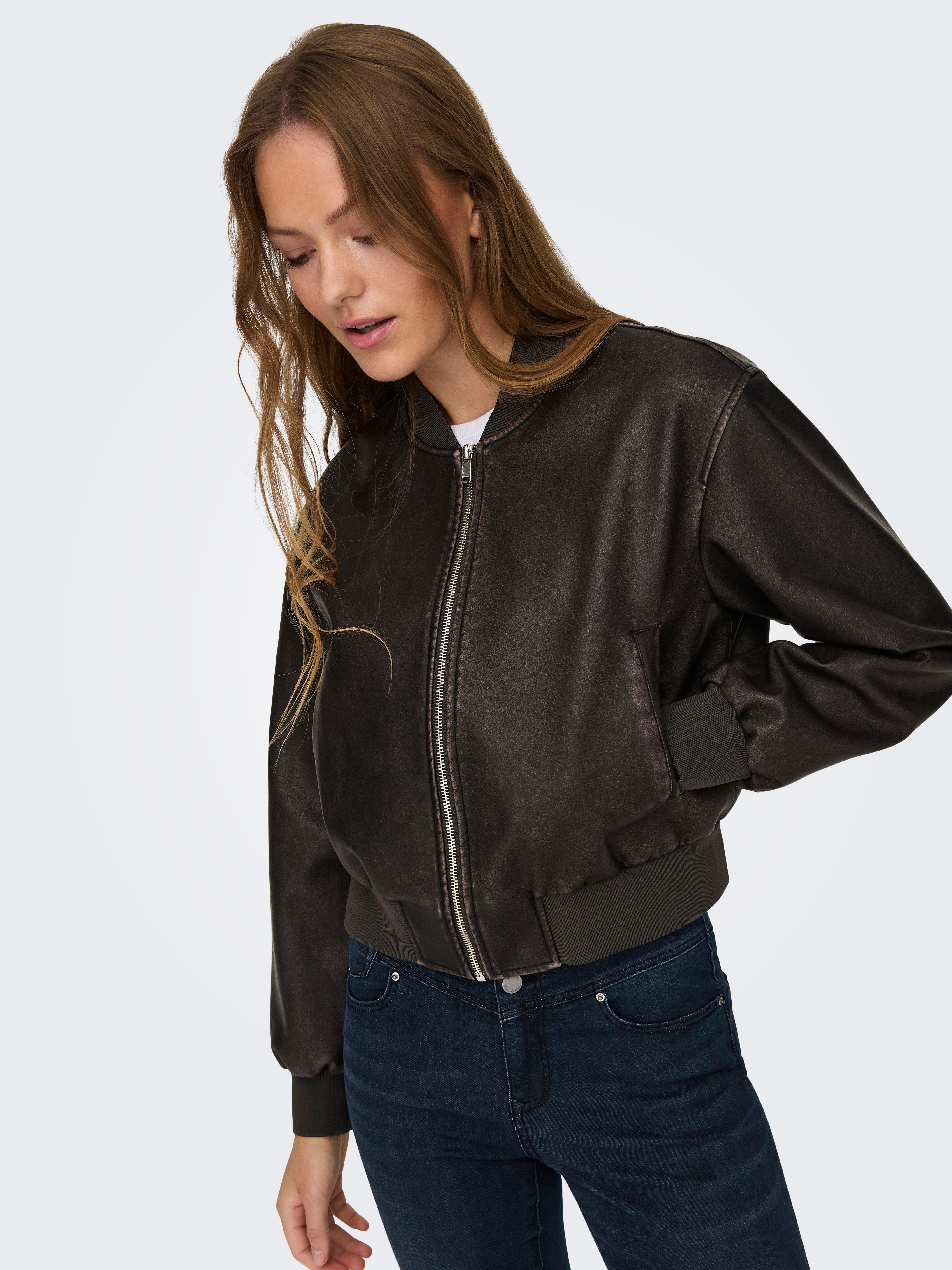 Only Imitatieleren jack ONLJANE FAUX LEATHER WASHED BOMBER OTW