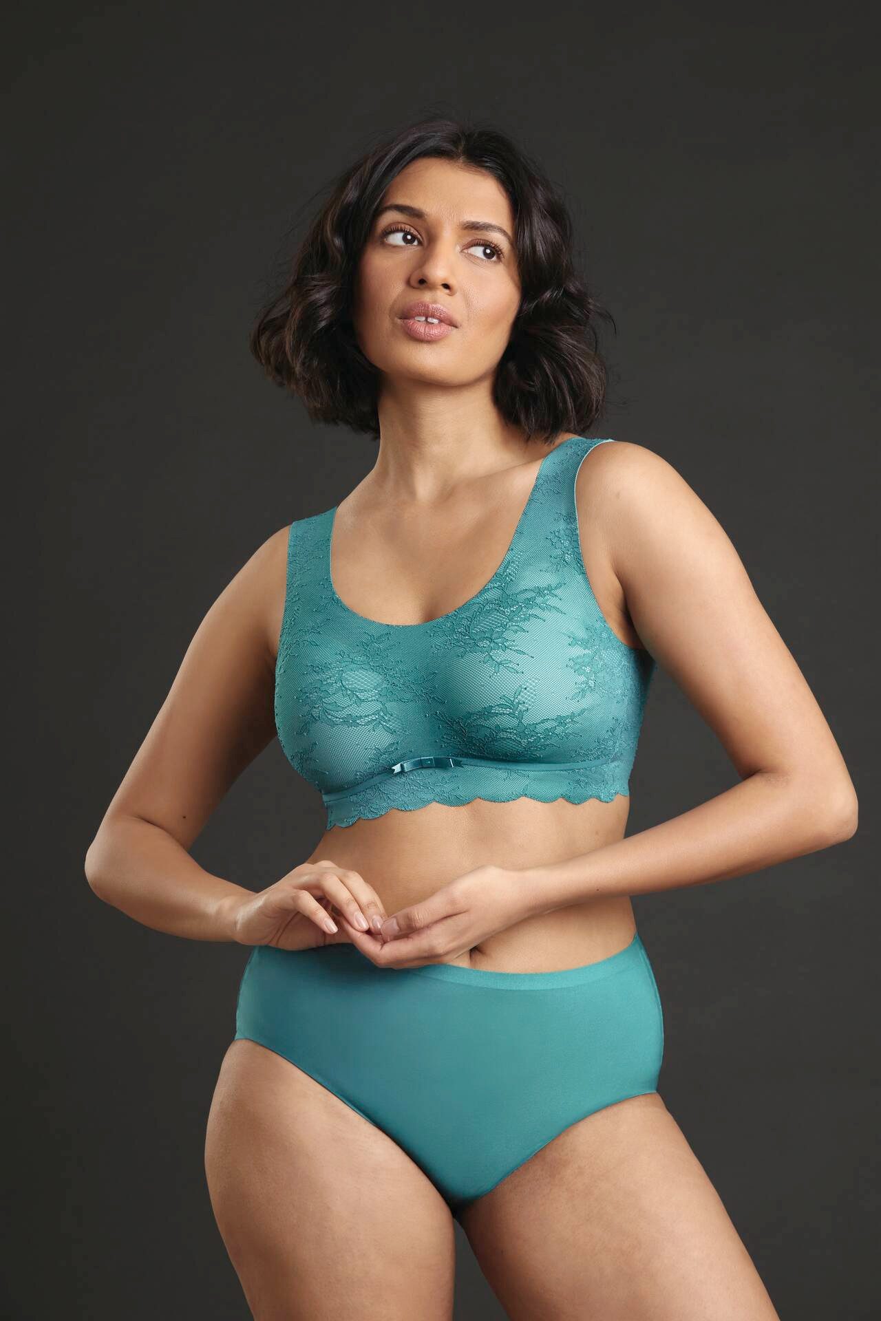 Anita Comfort Bralette Essentials Kant met voorgevormde cups Bloemige kant, uitneembare schuimcups, delicate zijden band (1-delig)