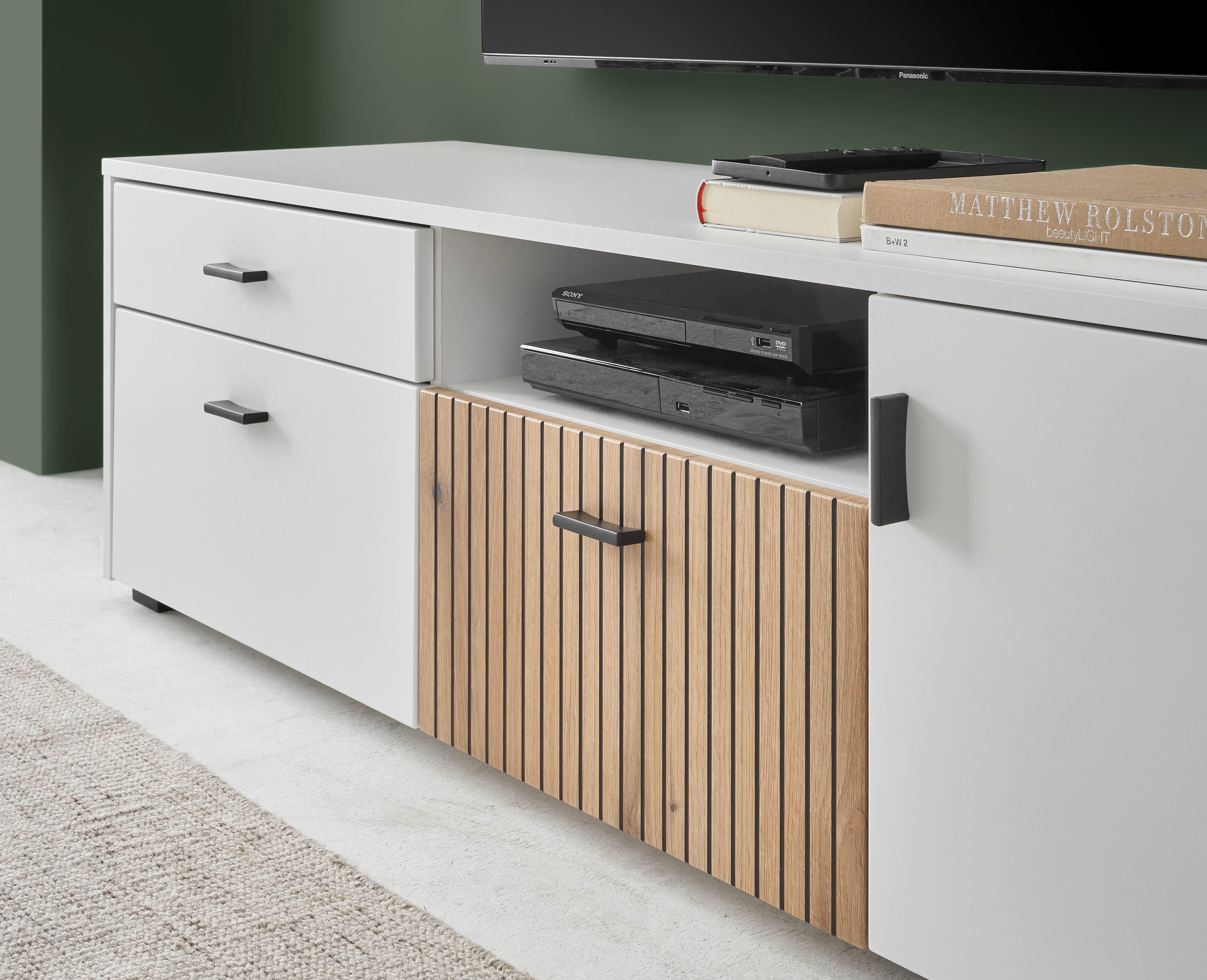INOSIGN Wandmeubel Hudson met moderne groevenlook, handgrepen van metaal (zwart), breedte 320 cm (set, 4-delig)