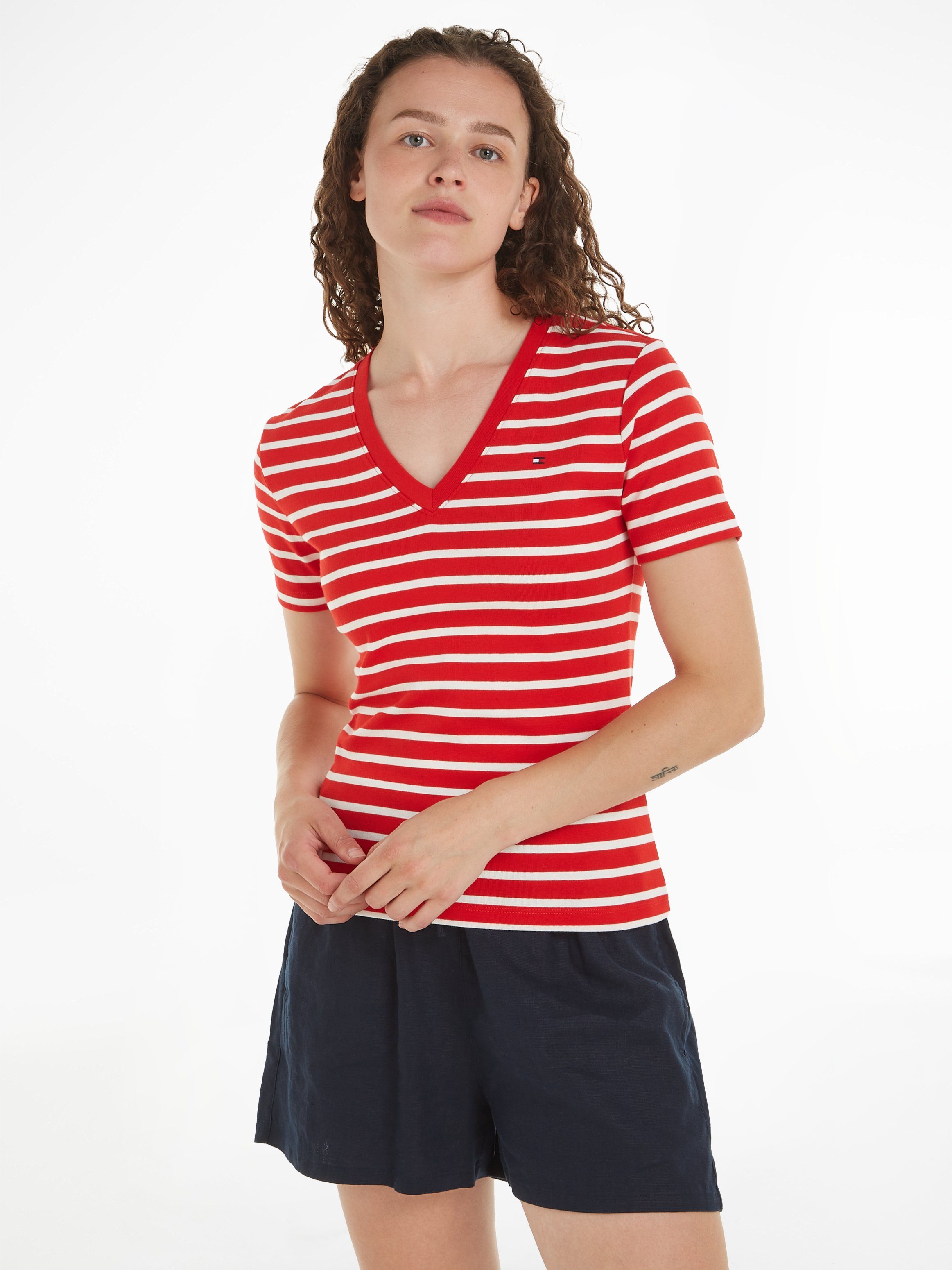 Tommy Hilfiger T-shirt SLIM CODY V-NK SS met geborduurd logo