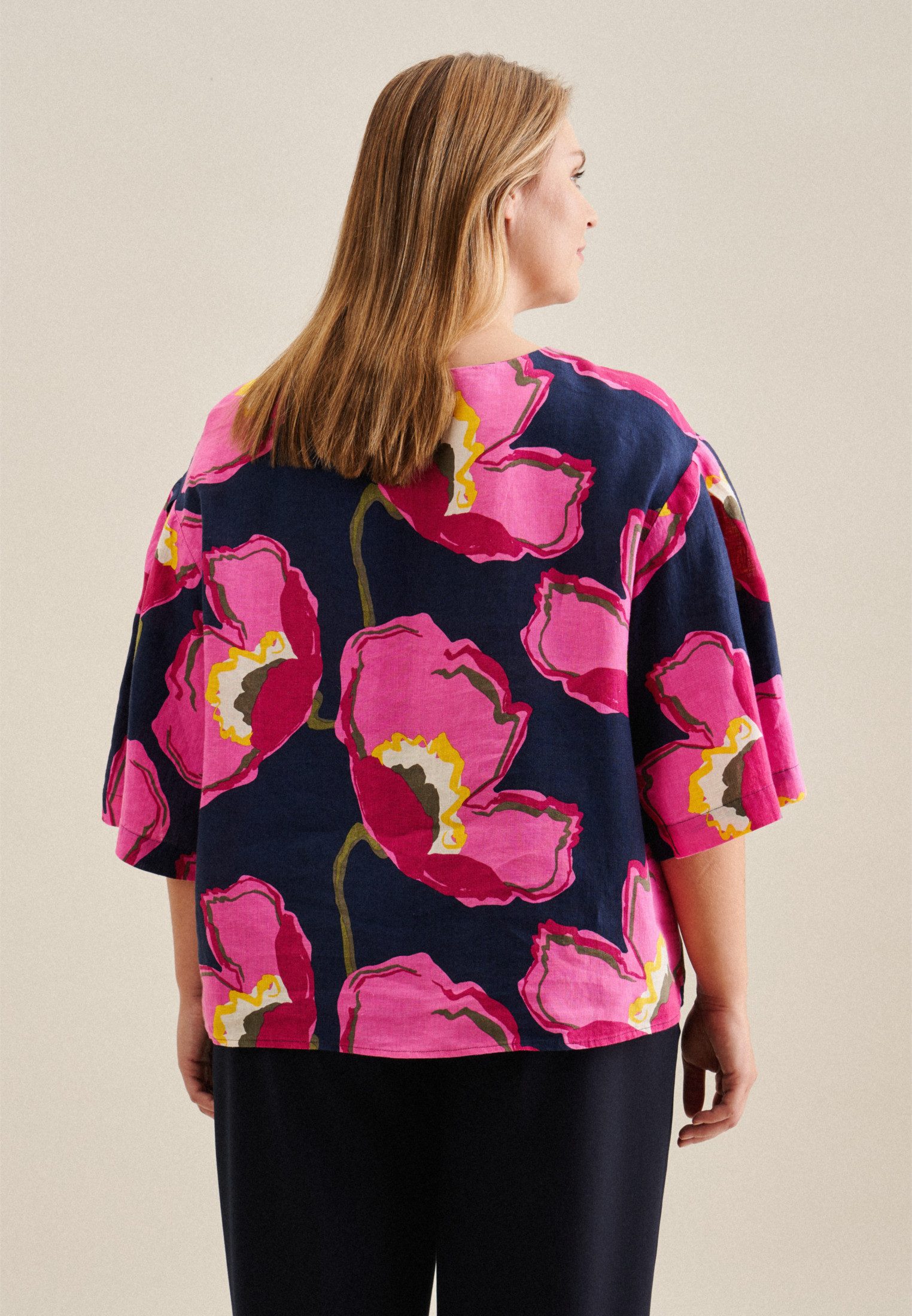 seidensticker Shirtblouse Zwarte roos Korte mouwen ronde hals in bloemmotief