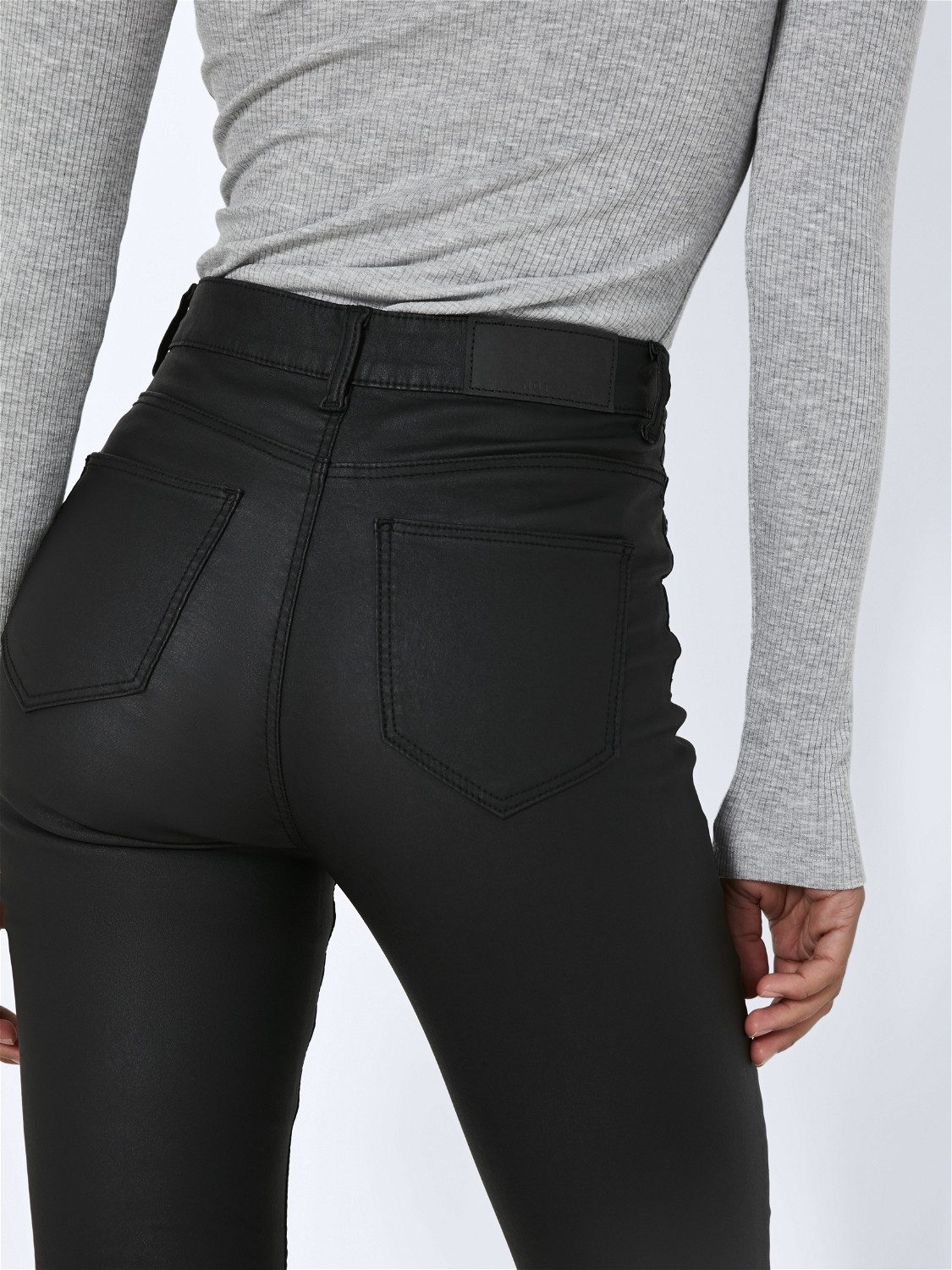 Noisy may Imitatieleren broek NMCALLIE HW SKINNY COATED PANTS NOOS