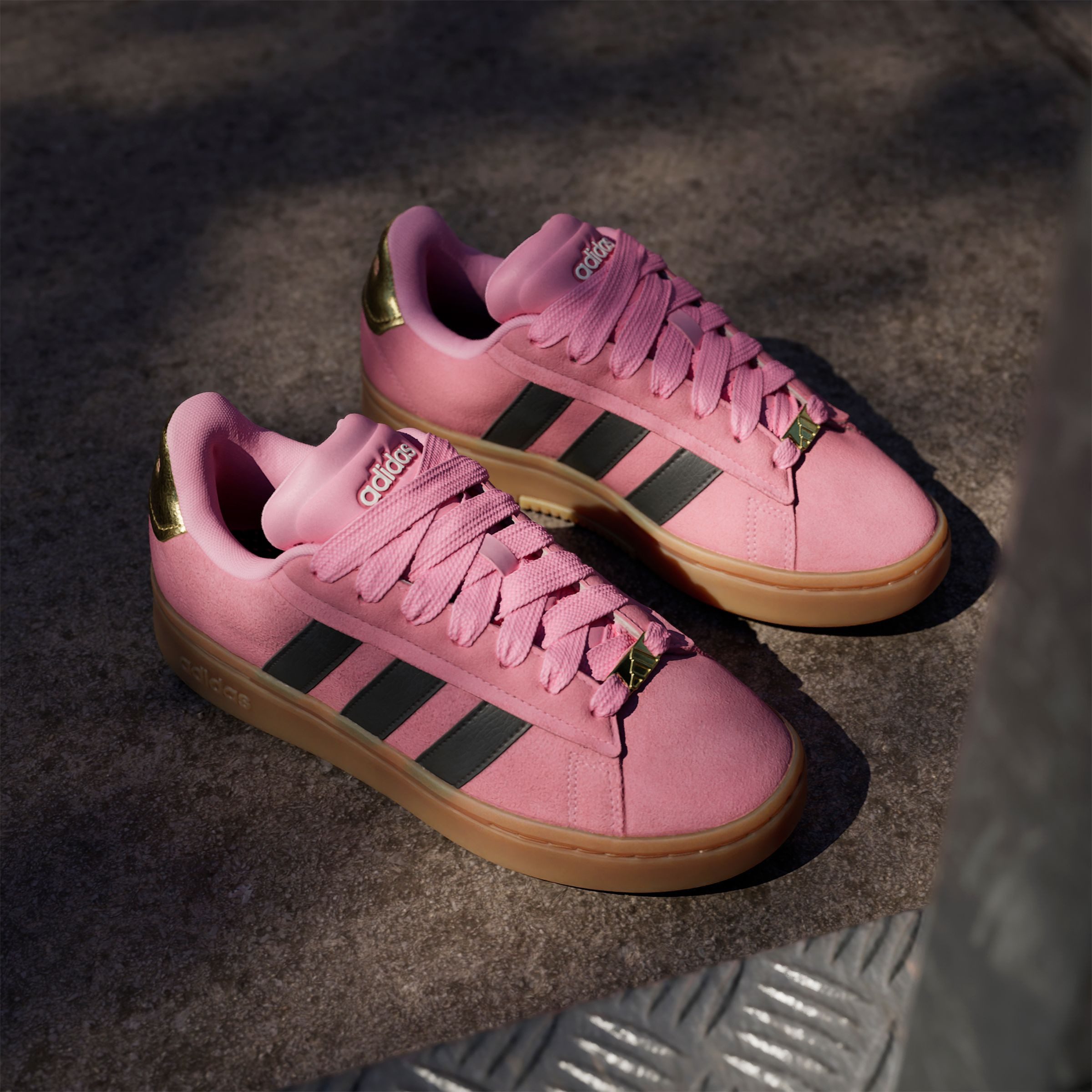adidas Sportswear Sneakers GRAND COURT ALPHA 00S Design geïnspireerd door de adidas Campus 00