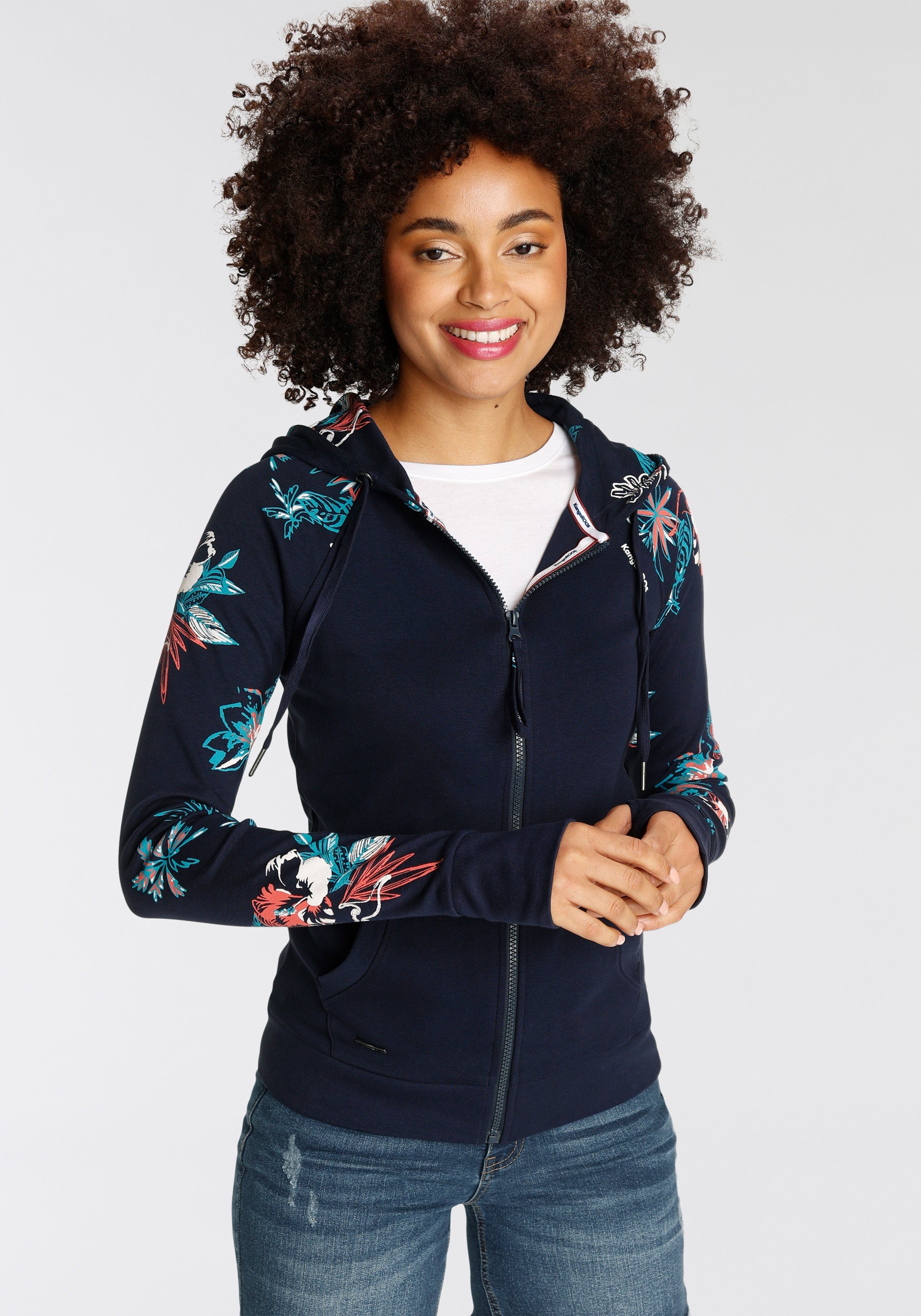 KangaROOS Capuchonsweatvest met bloemenprint in hawaï-look