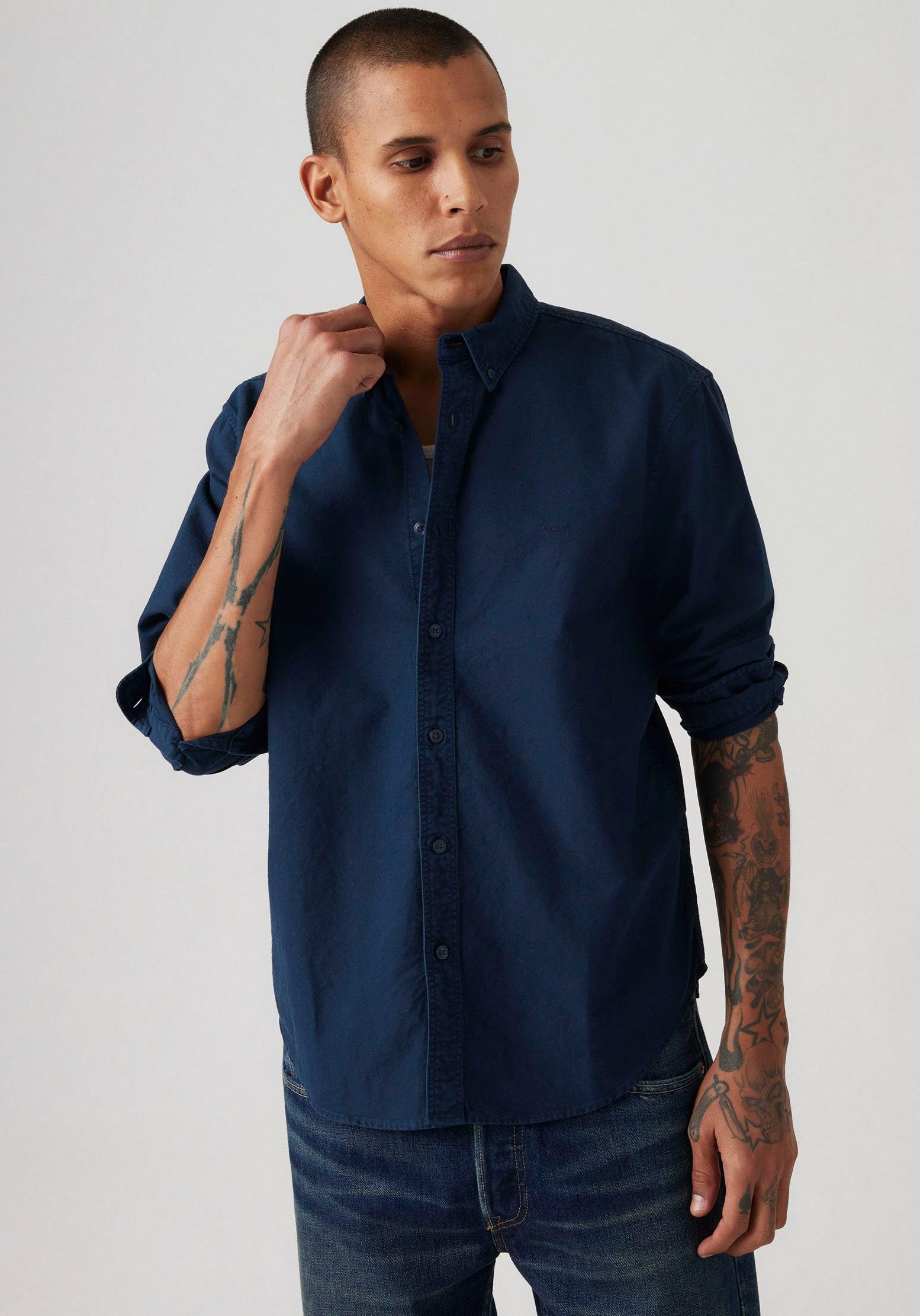 Levi's® Overhemd met lange mouwen AUTHENTIC BUTTON DOWN met ton-in-ton logo-borduursel op de borst