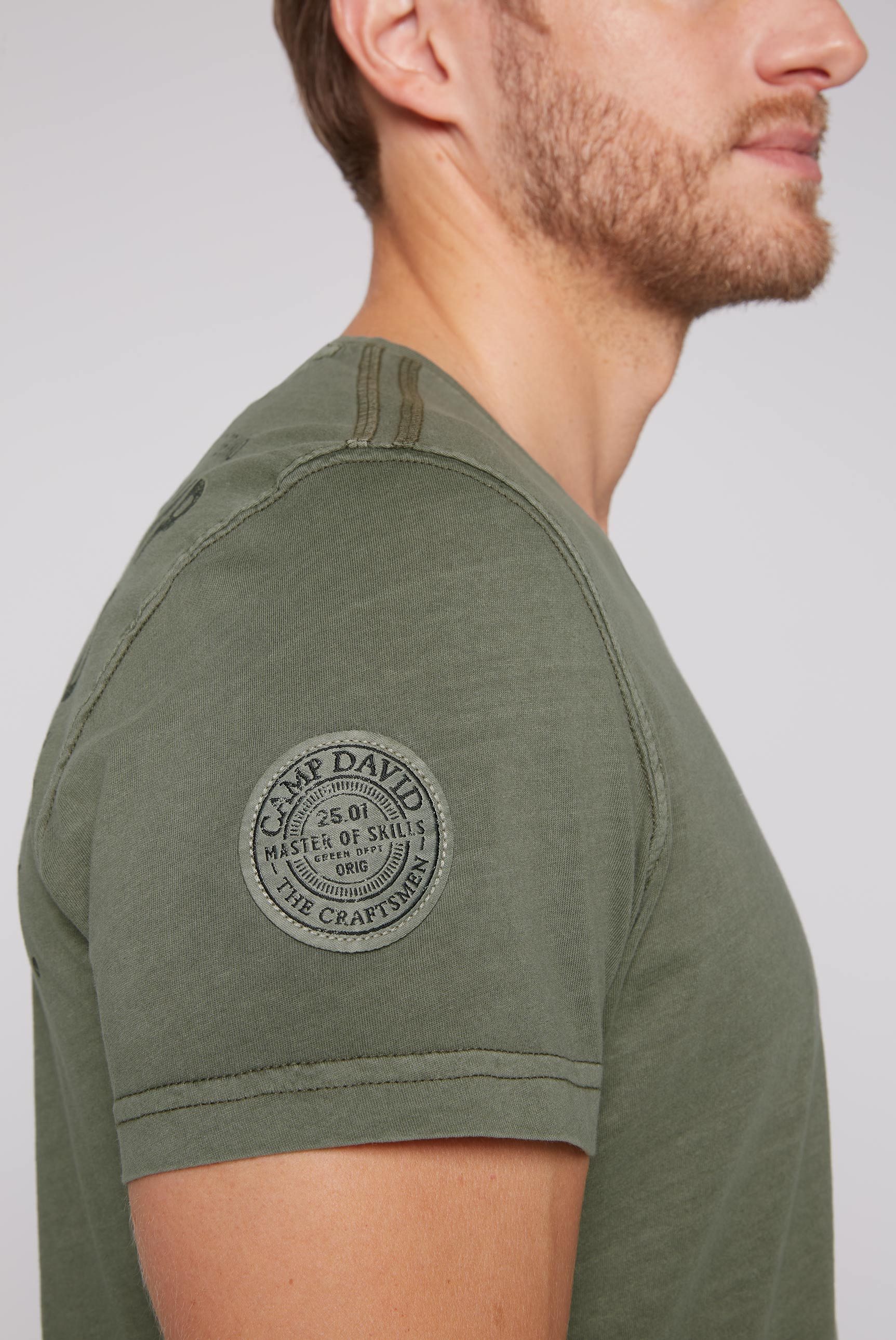 CAMP DAVID T-shirt met logo-borduurwerk op de mouw