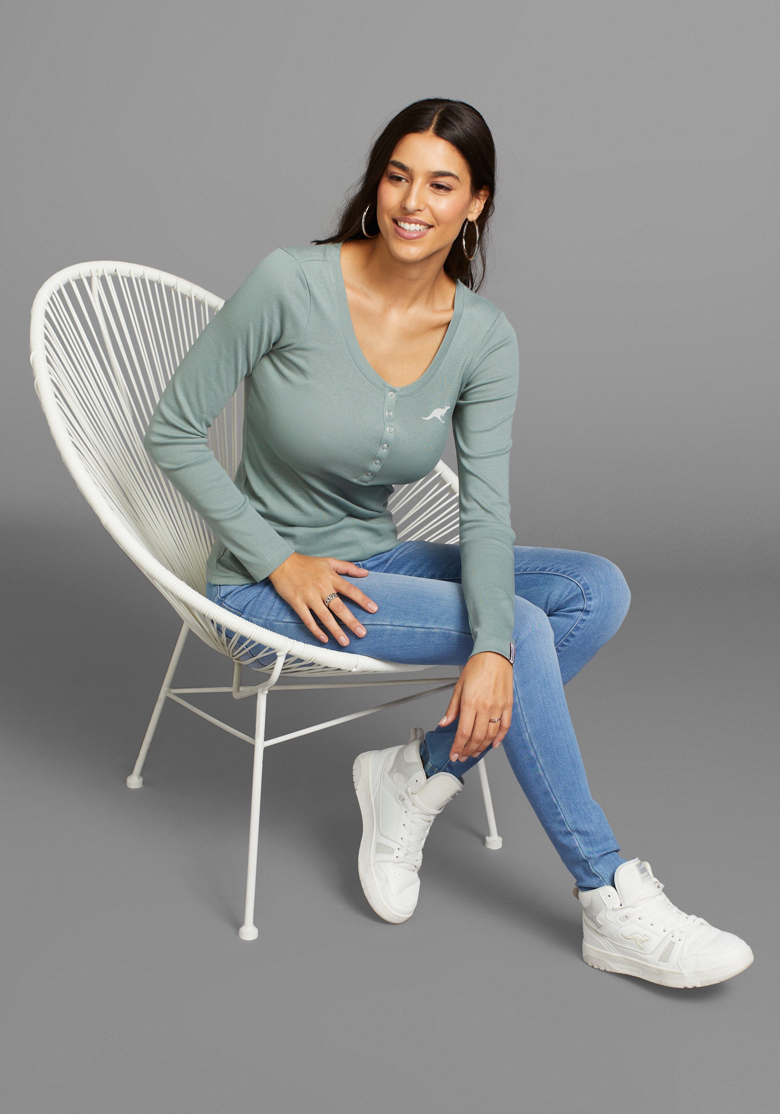 KangaROOS Shirt met lange mouwen oprolbare mouwen, figuurvolgende snit, met logoprint