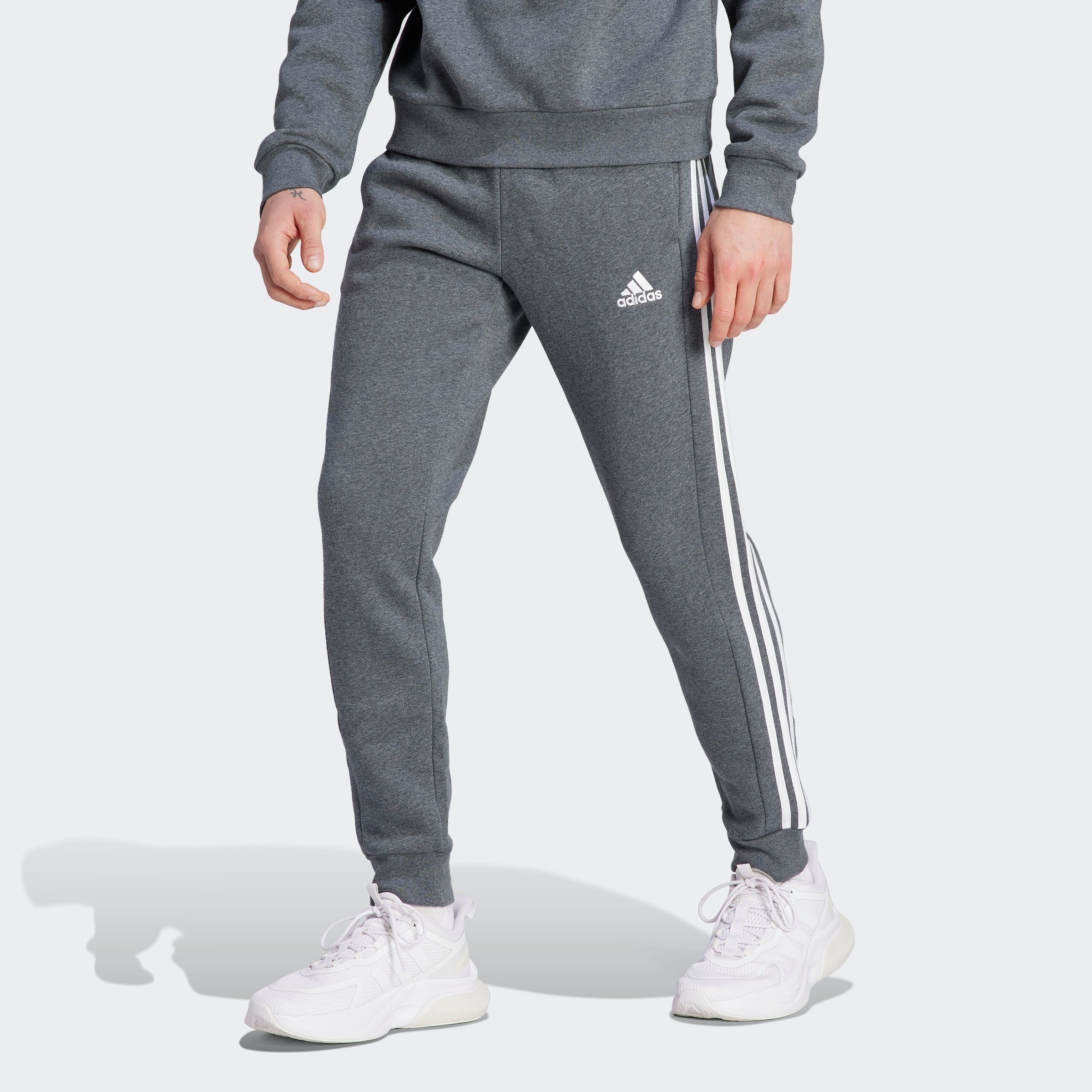 adidas Sportswear Sportbroek ESSENTIALS 3STRIPES TAPERED CUFF BROEK (1-delig) heren sportbroeken maat 4XL grijs