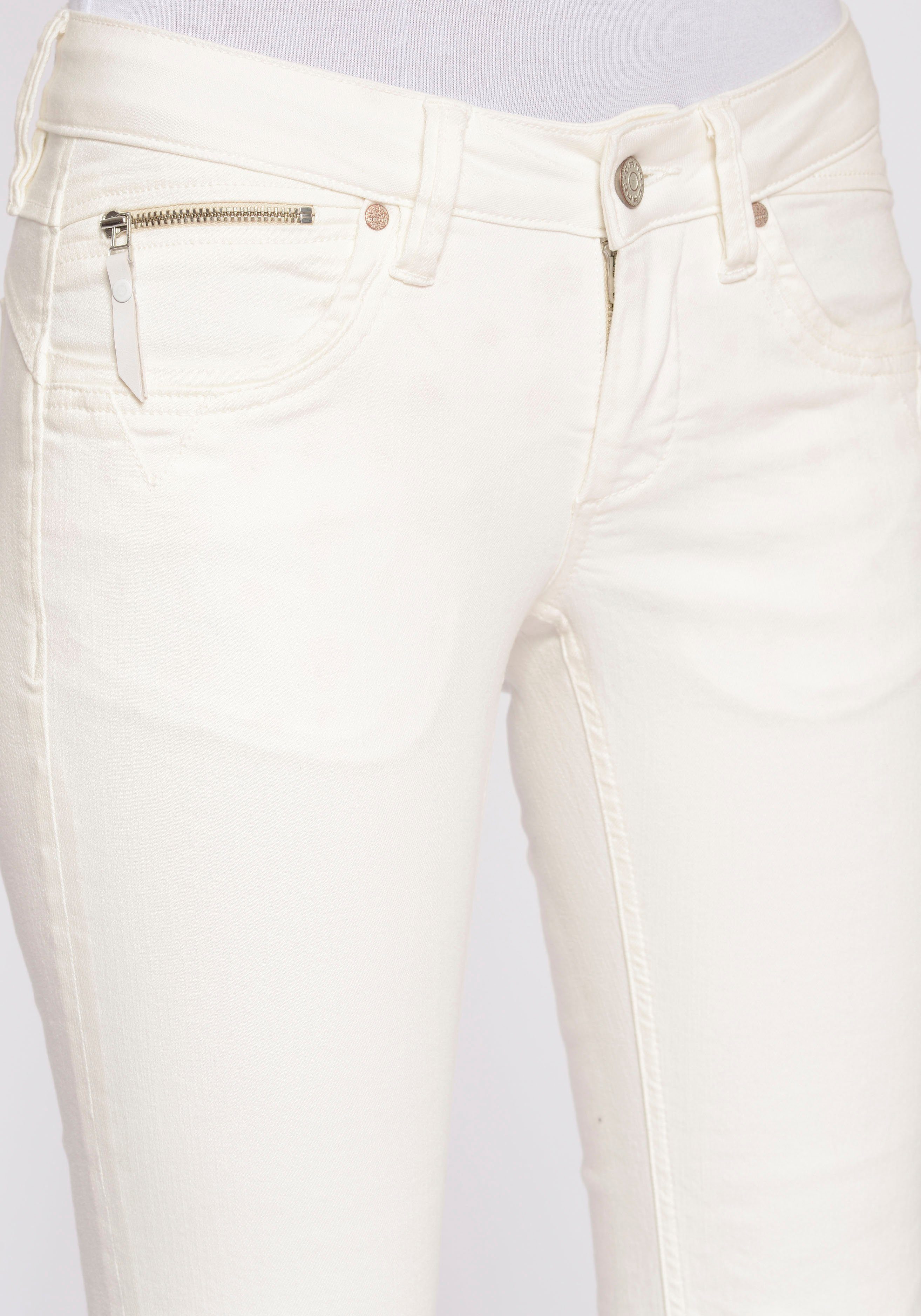 GANG Bootcut jeans 94NIKITA FLARED 5-zakken stijl met rits bij het muntzakje