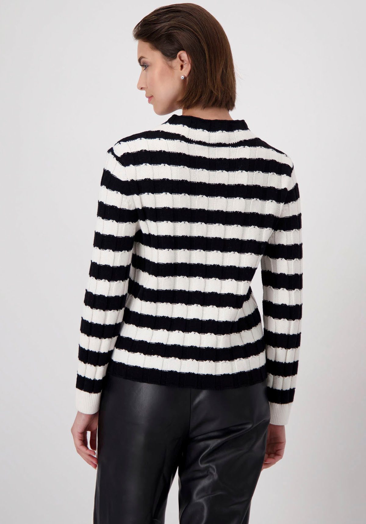 Monari Trui met ronde hals Pullover Zopf Ringel