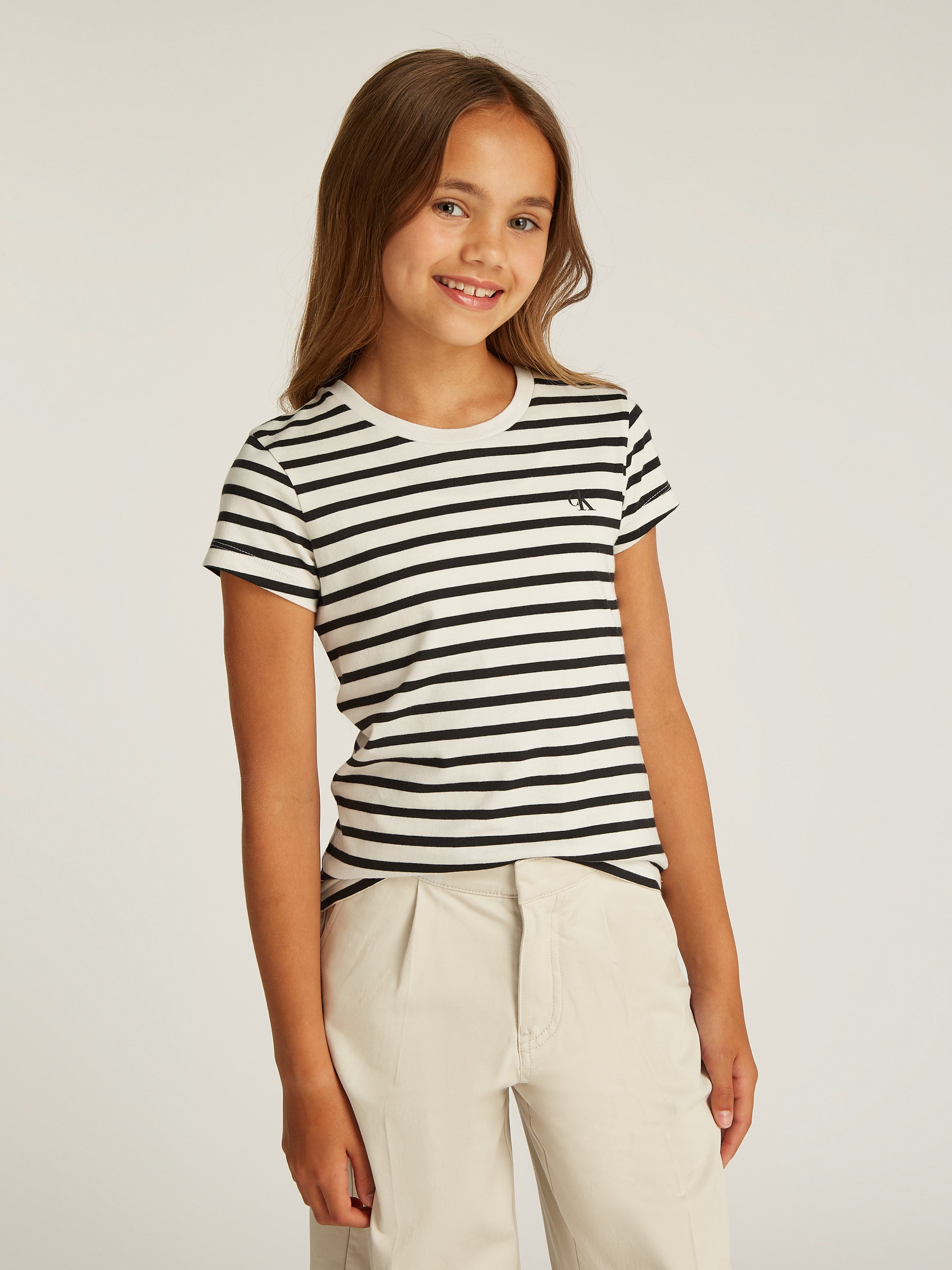 Calvin Klein Shirt met ronde hals 2 PACK STRIPE SLIM SS T-SHIRT voor kinderen tot 16 jaar met logo-opdruk