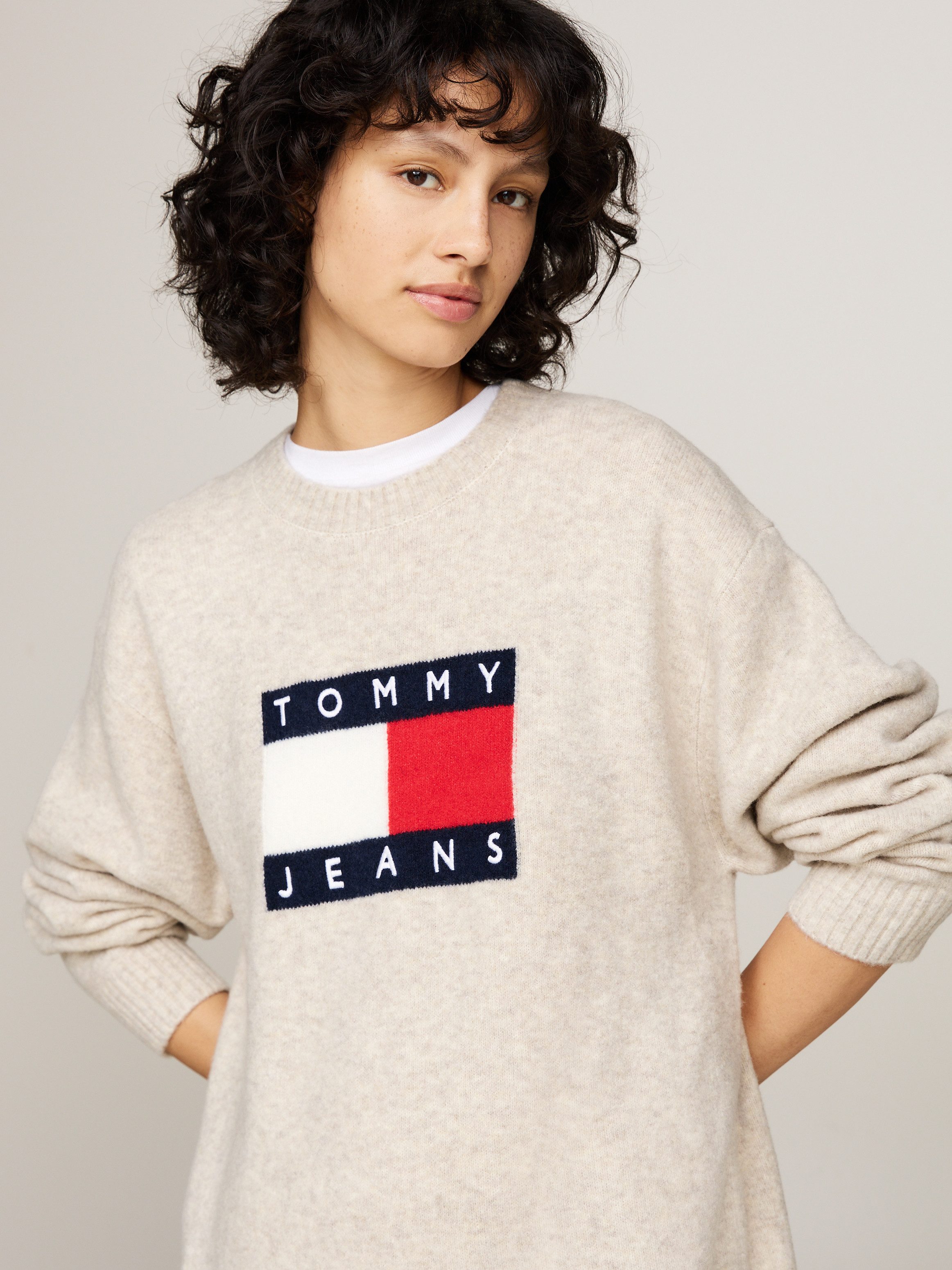 Tommy Jeans Curve Gebreide jurk TJW MLNGE FLAG SWEATER DRESS EXT in grote maten, met wolpercentage en elastaan, logo-vlag